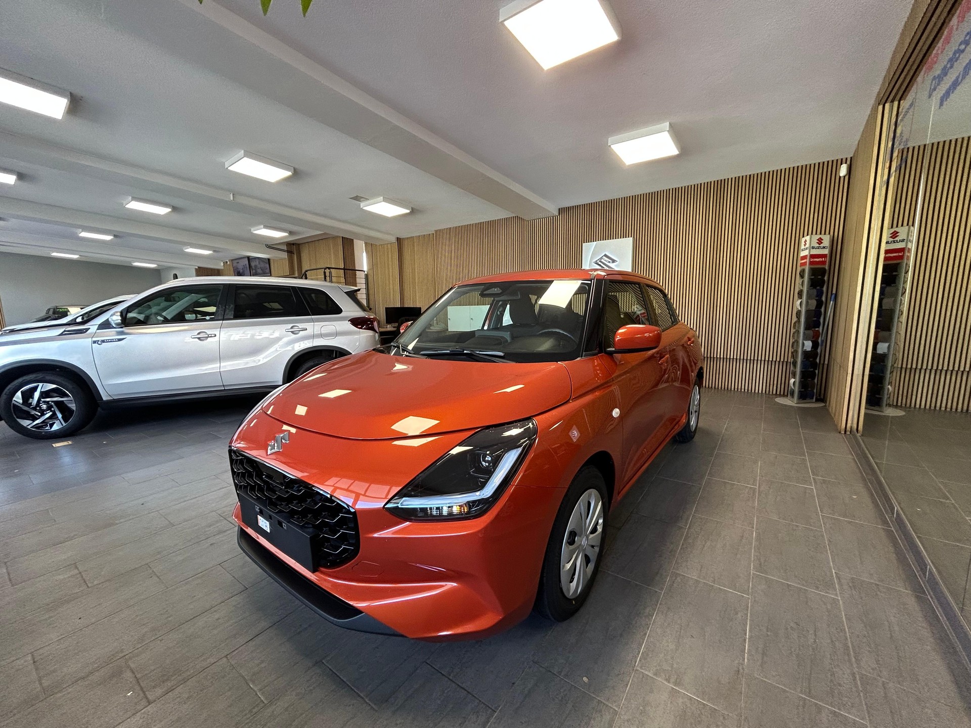 SUZUKI Swift 1.2 Unico Hybrid-image-3