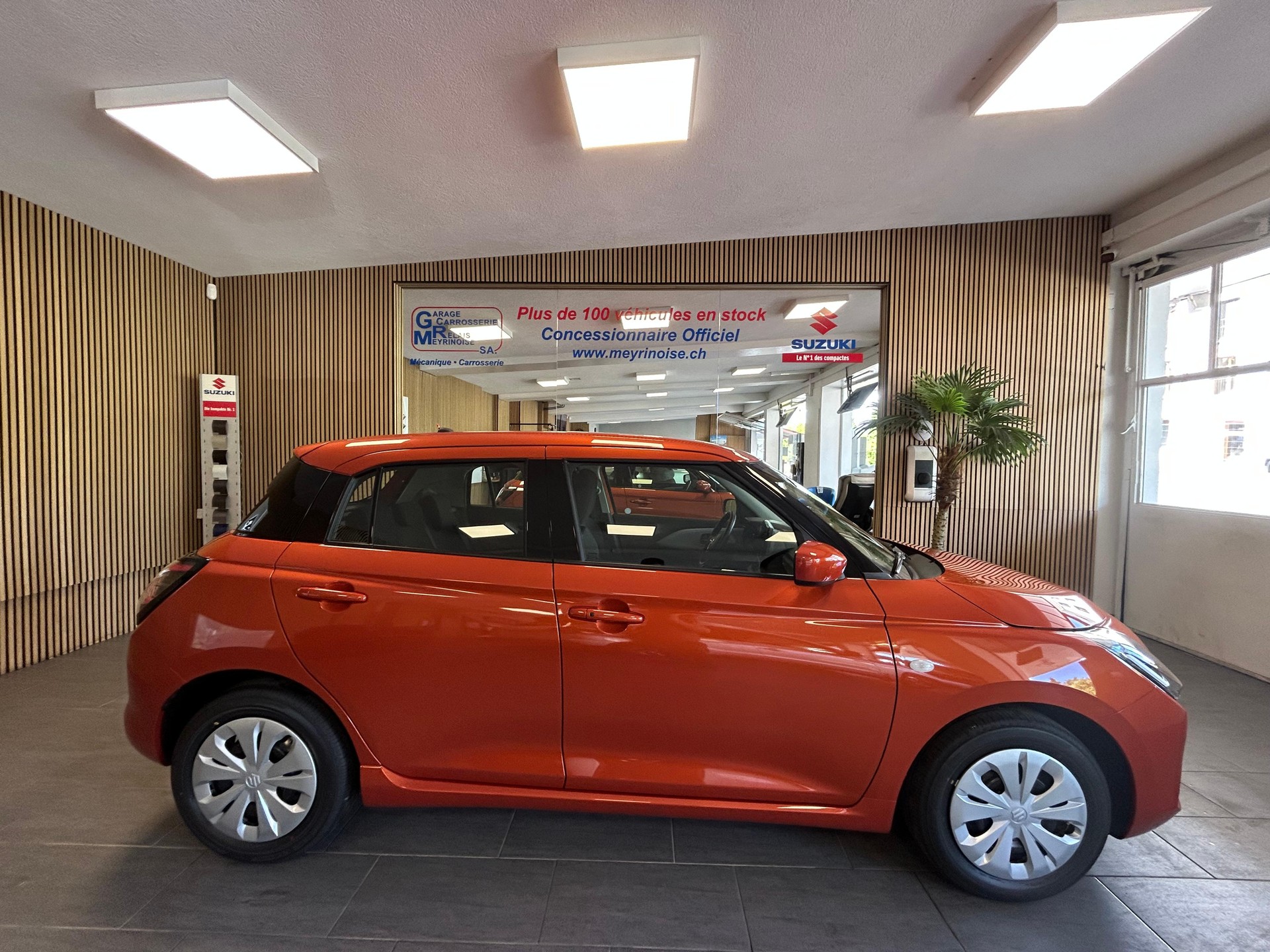 SUZUKI Swift 1.2 Unico Hybrid-image-0