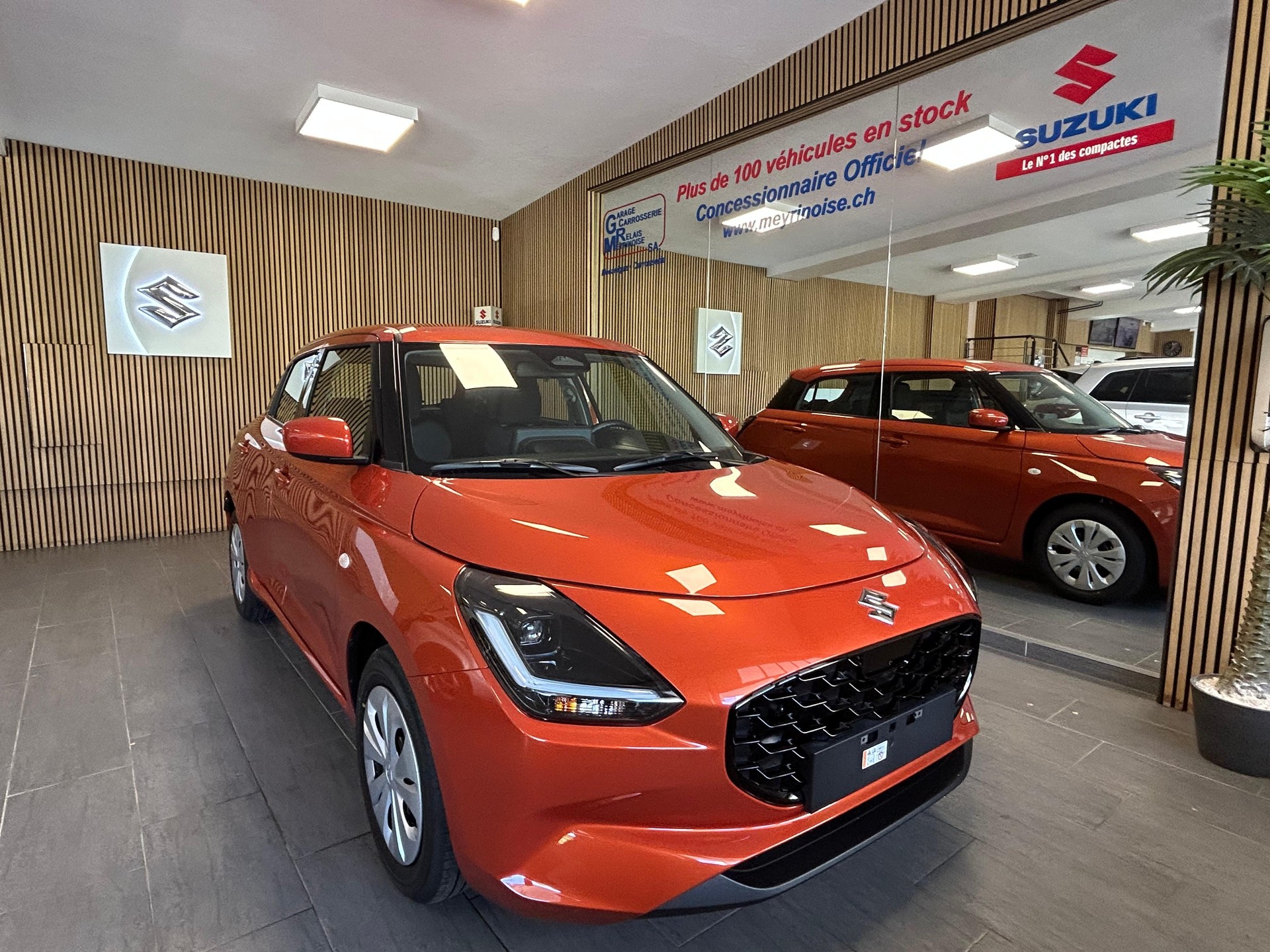 SUZUKI Swift 1.2 Unico Hybrid-image-1