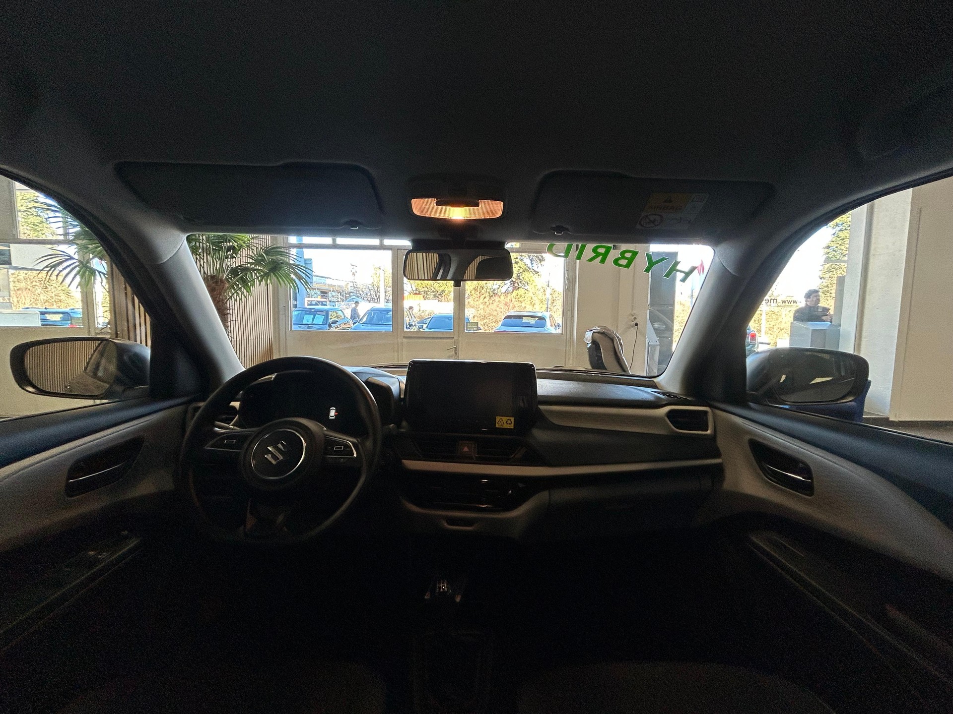 SUZUKI Swift 1.2 Unico Hybrid-image-7