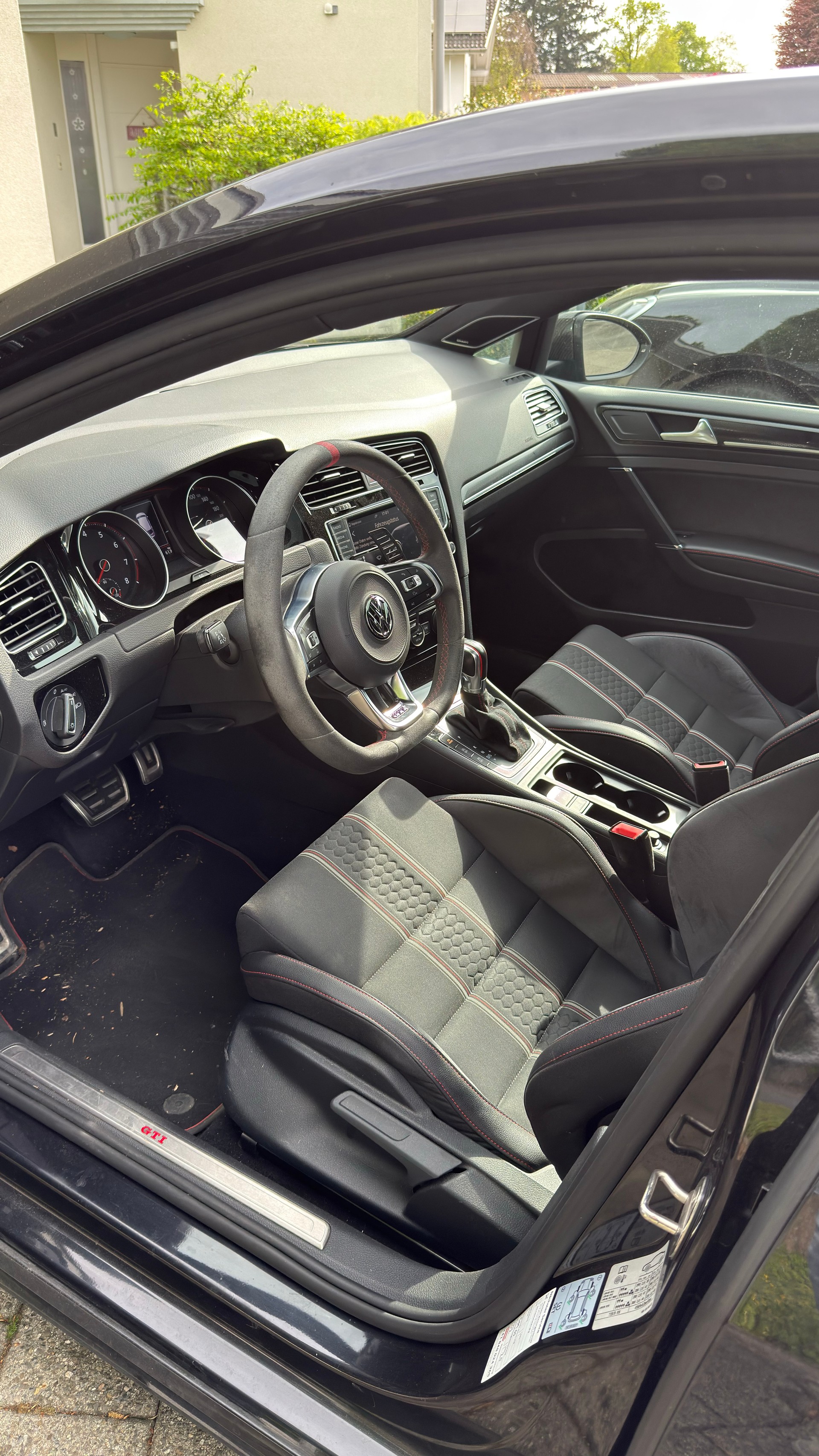 VW 2.0 TSI GTI Clubsport DSG-image-3