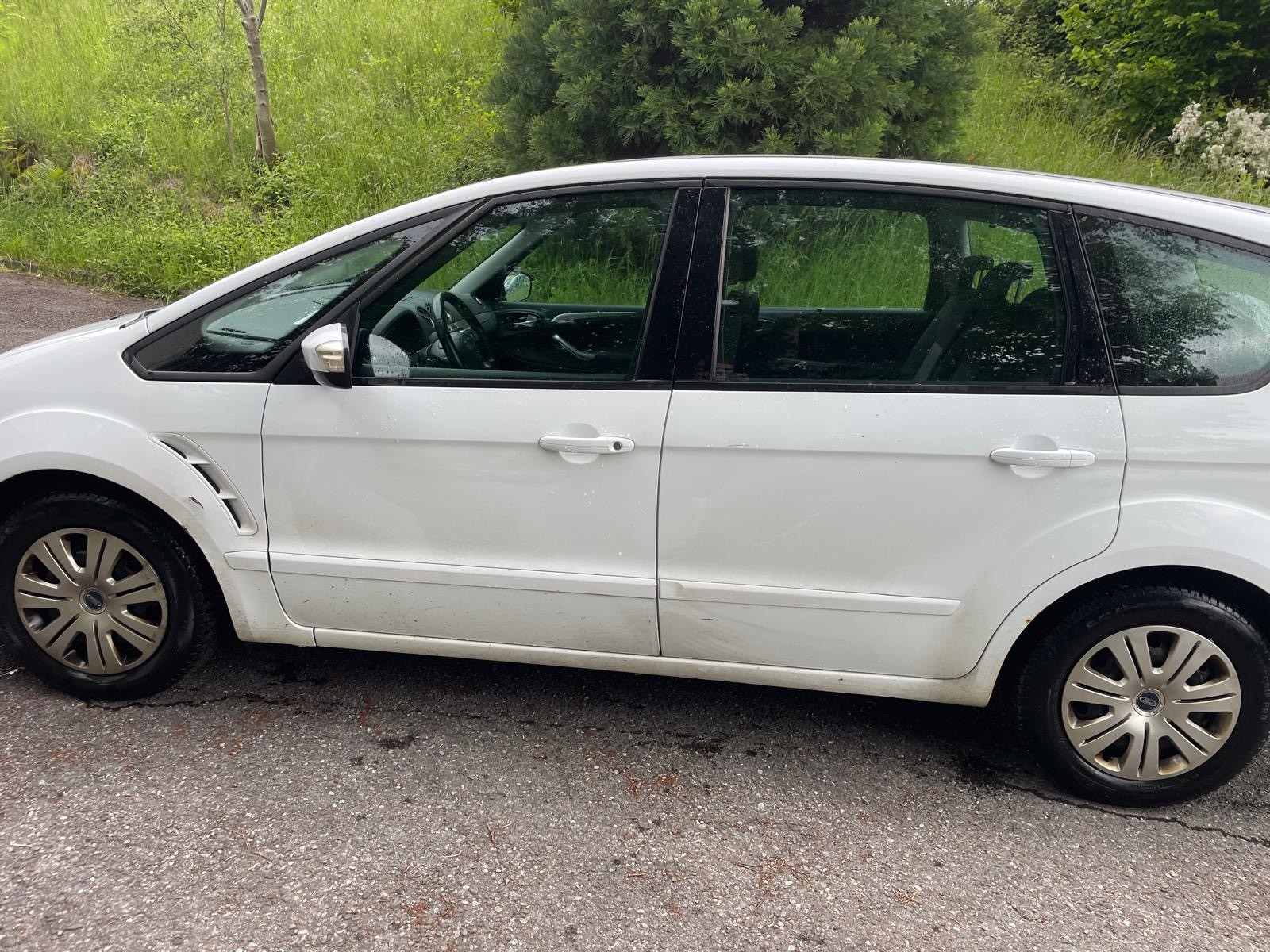 FORD S-Max 2.0 TDCi Titanium-image-13