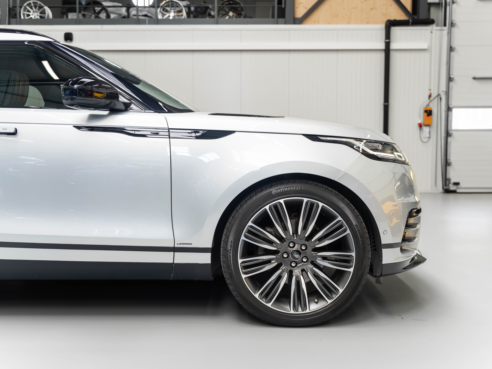 LAND ROVER Range Rover Velar R-Dynamic P 380 HSE Automatic-image-17