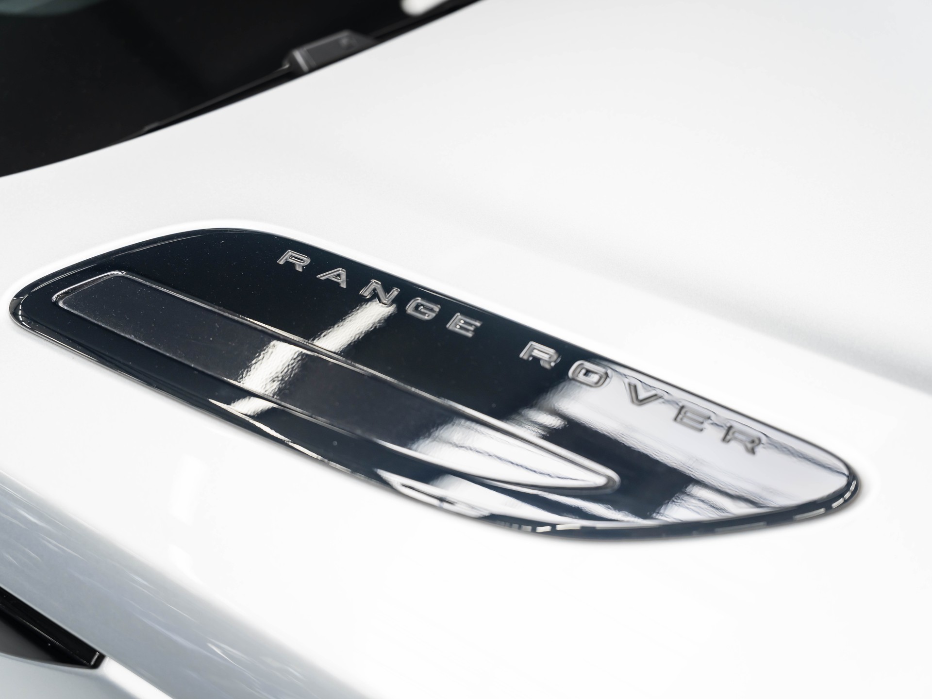 LAND ROVER Range Rover Velar R-Dynamic P 380 HSE Automatic-image-18