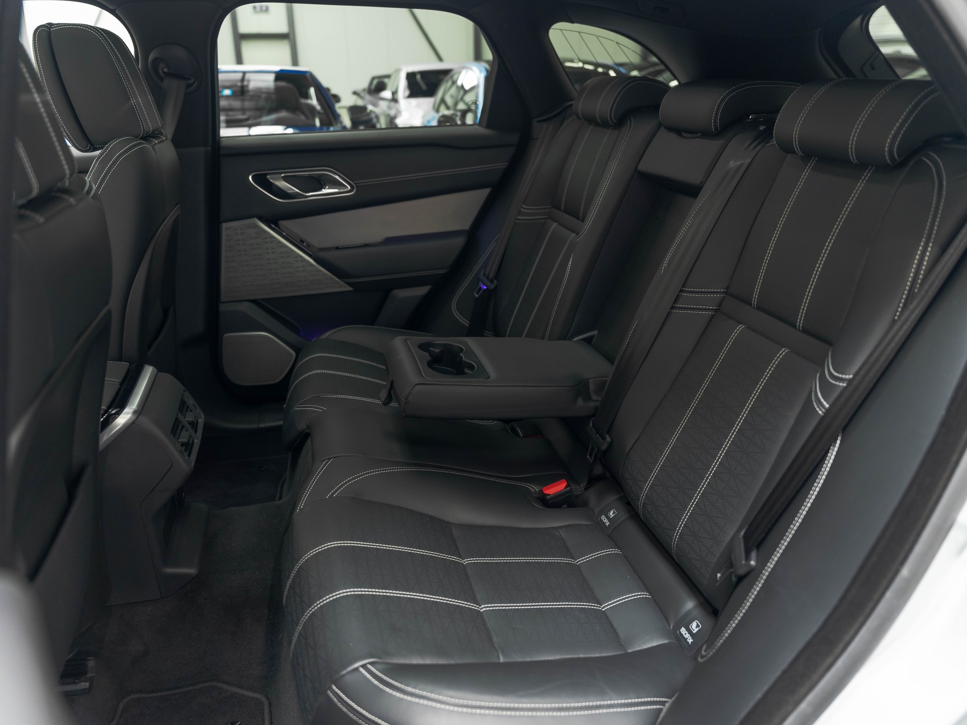 LAND ROVER Range Rover Velar R-Dynamic P 380 HSE Automatic-image-12