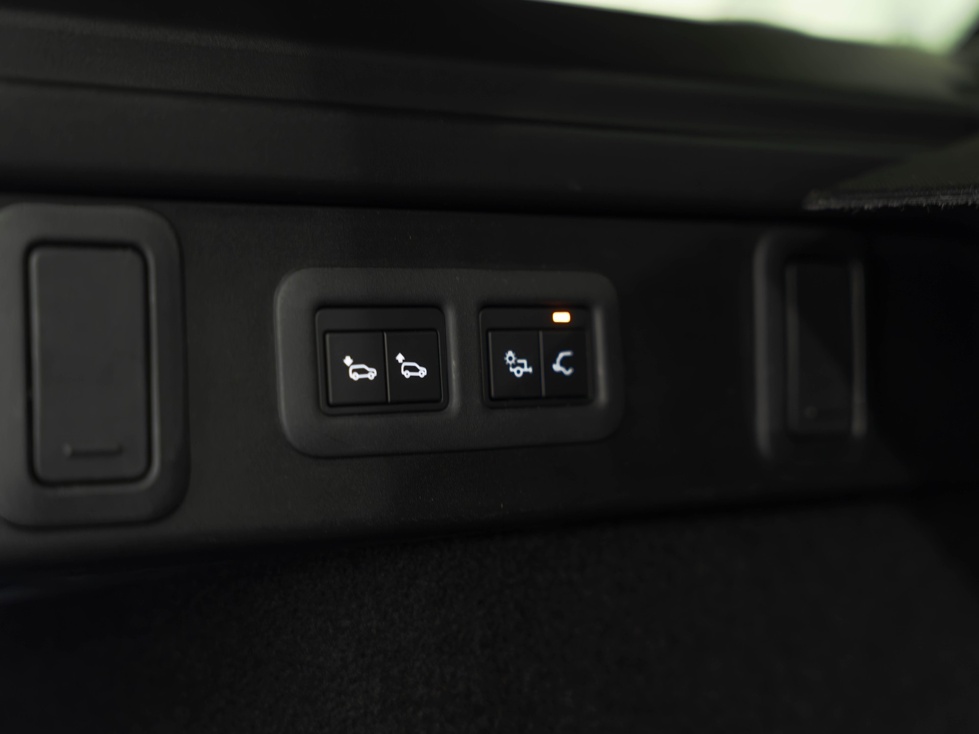 LAND ROVER Range Rover Velar R-Dynamic P 380 HSE Automatic-image-29