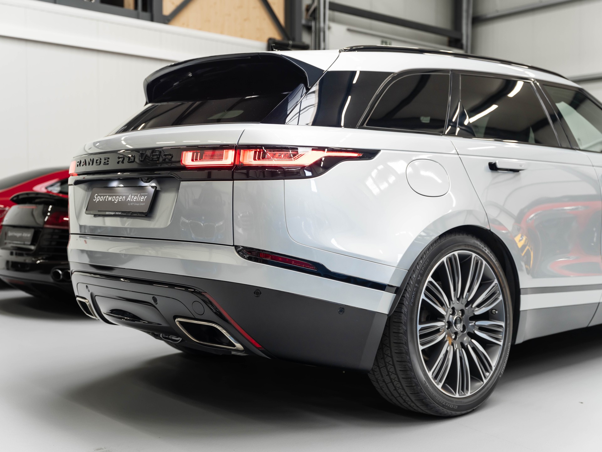 LAND ROVER Range Rover Velar R-Dynamic P 380 HSE Automatic-image-16