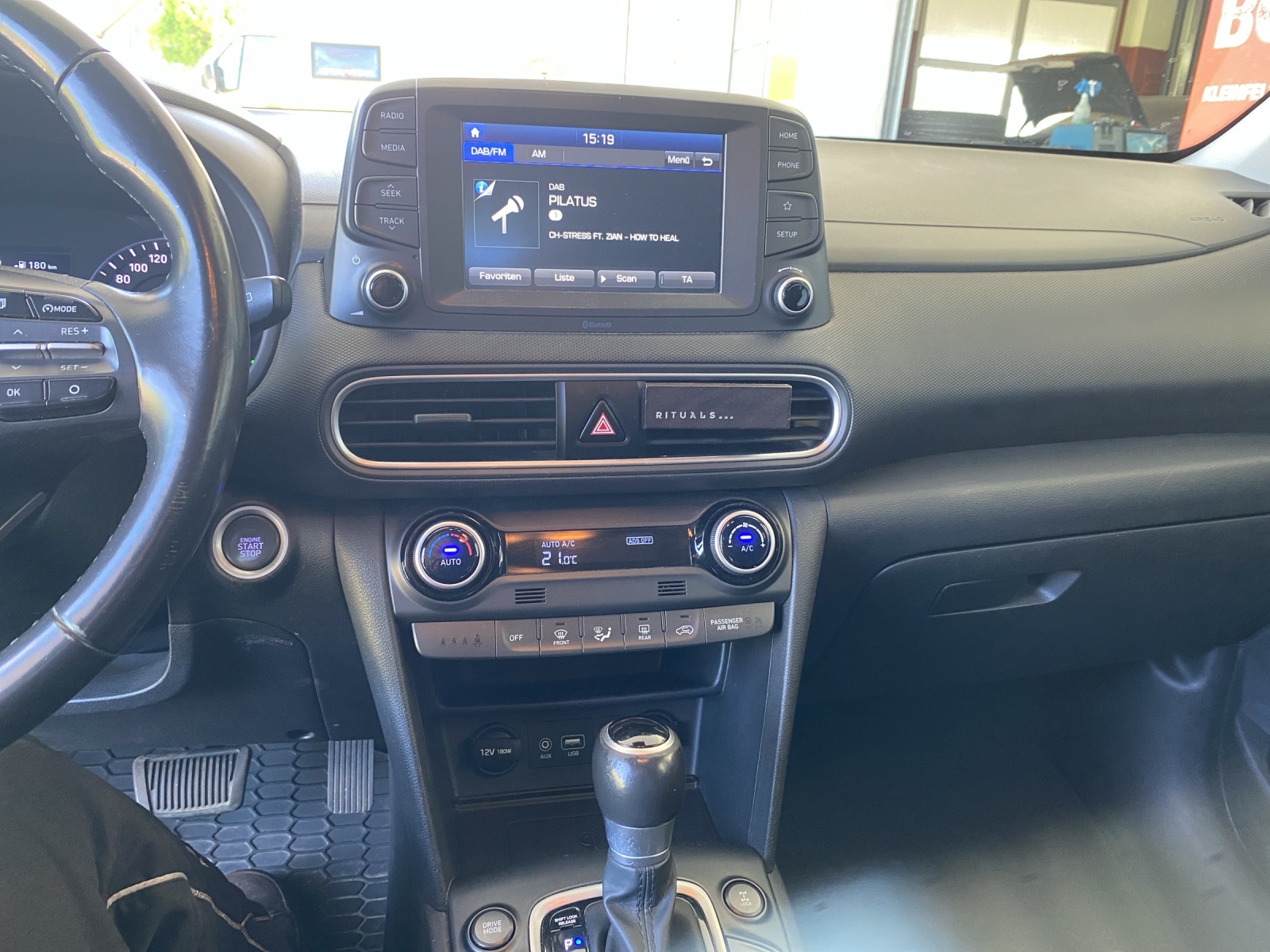 HYUNDAI Kona 1.6 T-GDi Launch 4WD DCT-image-10