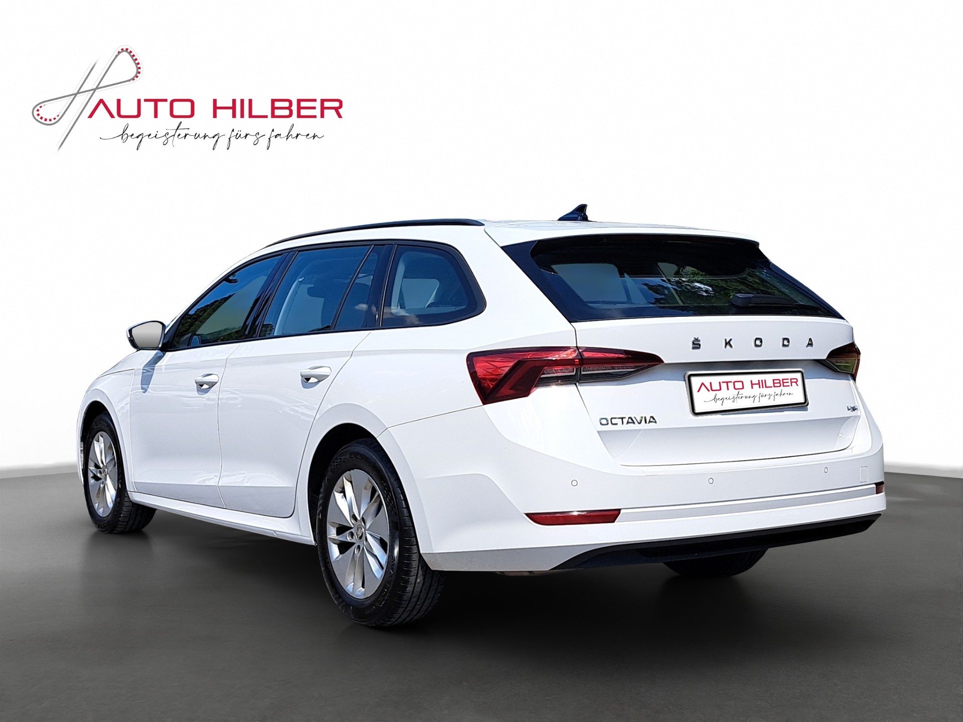 SKODA Octavia Combi 2.0 TDI DSG Ambition 4x4-image-3