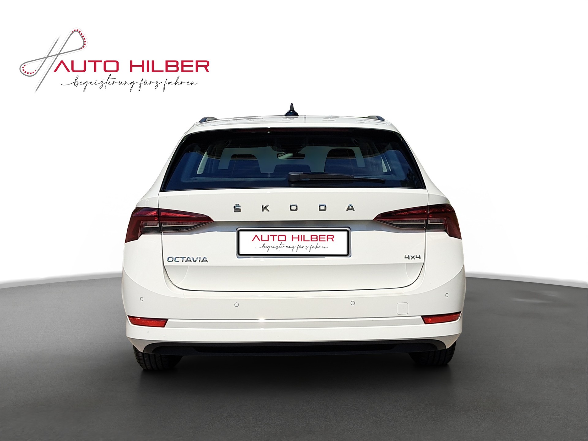 SKODA Octavia Combi 2.0 TDI DSG Ambition 4x4-image-4