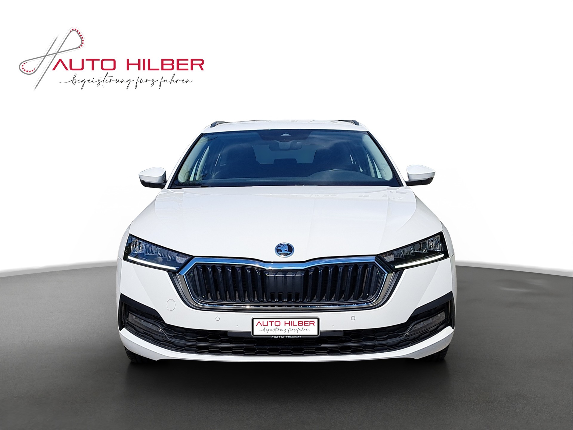 SKODA Octavia Combi 2.0 TDI DSG Ambition 4x4-image-1