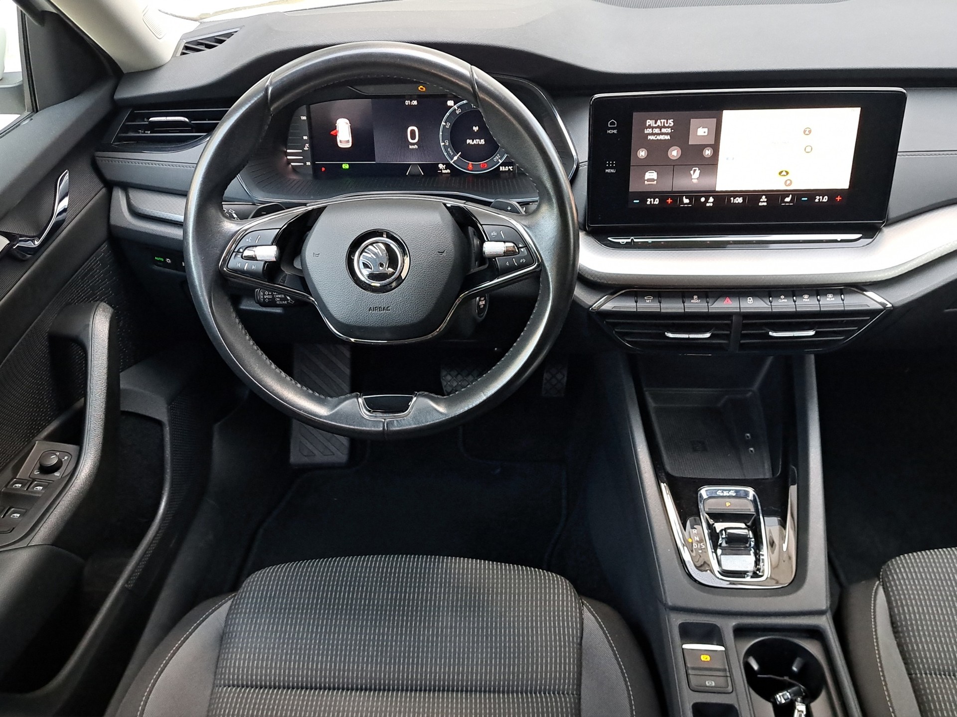 SKODA Octavia Combi 2.0 TDI DSG Ambition 4x4-image-8