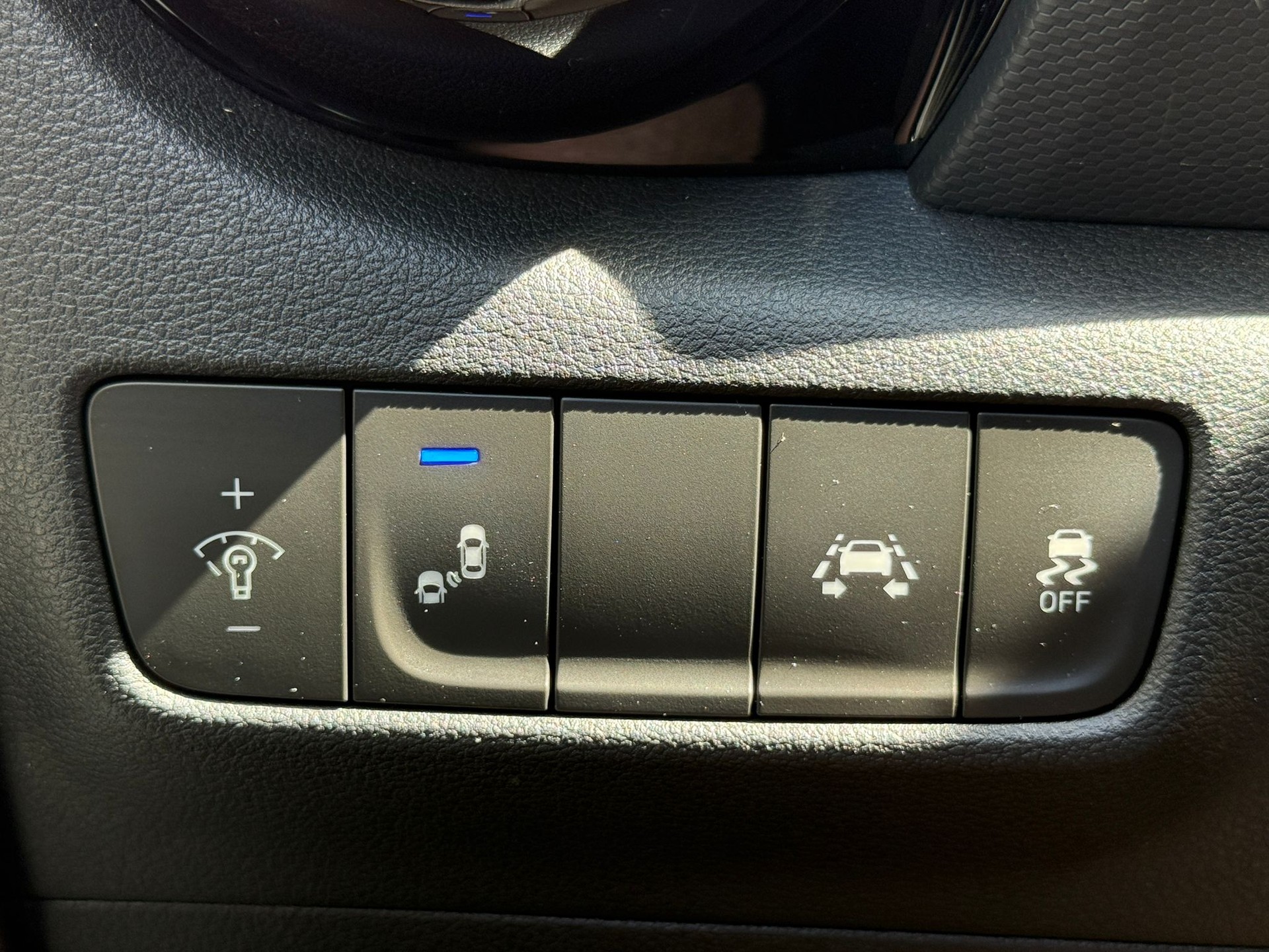 HYUNDAI Kona 1.0 T-GDi Vertex-image-15