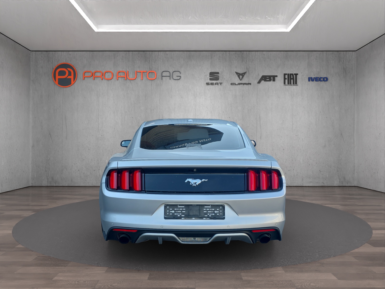 FORD Mustang Fastback 2.3 Automat-image-3