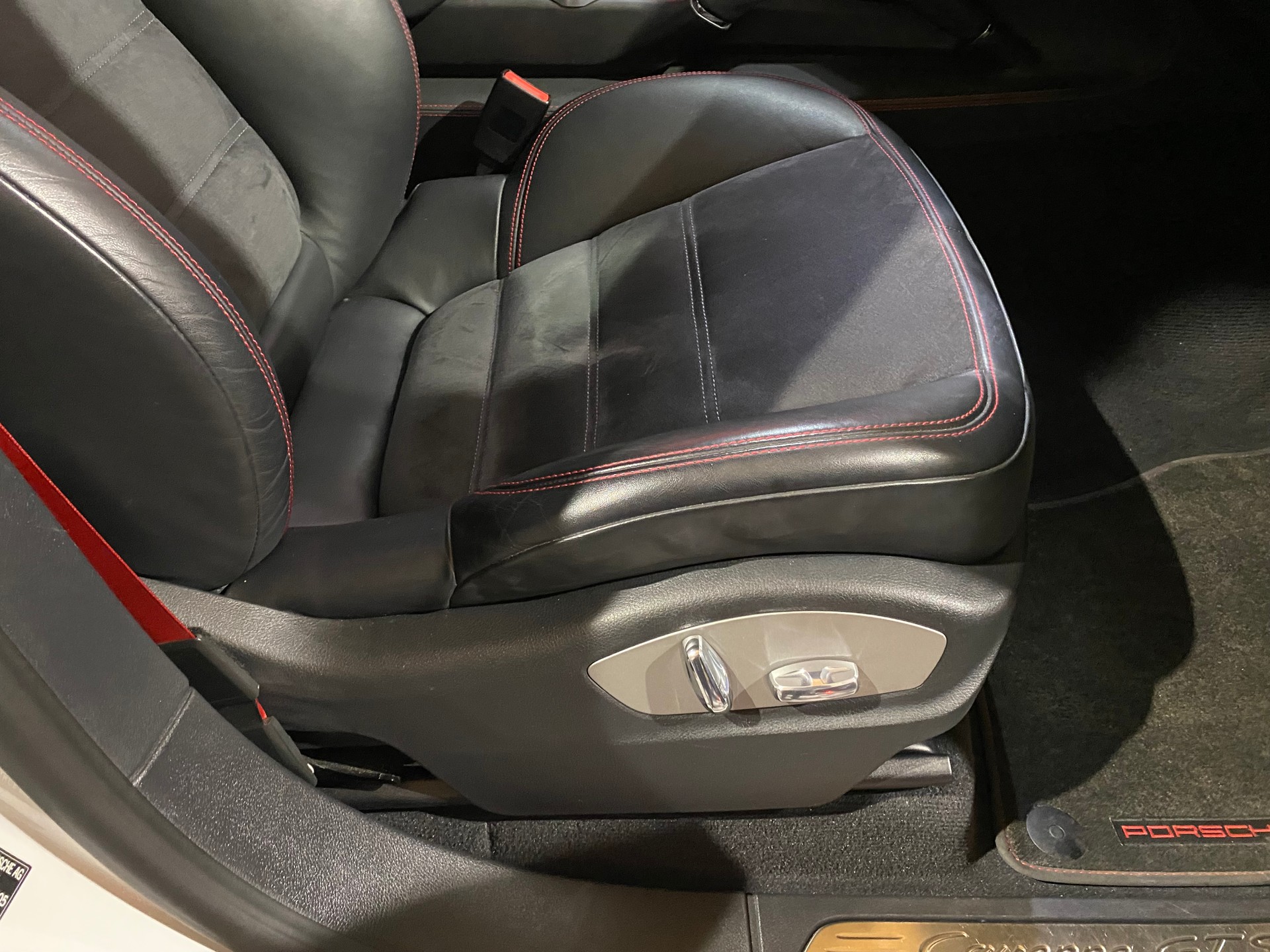 PORSCHE Cayenne GTS-image-30
