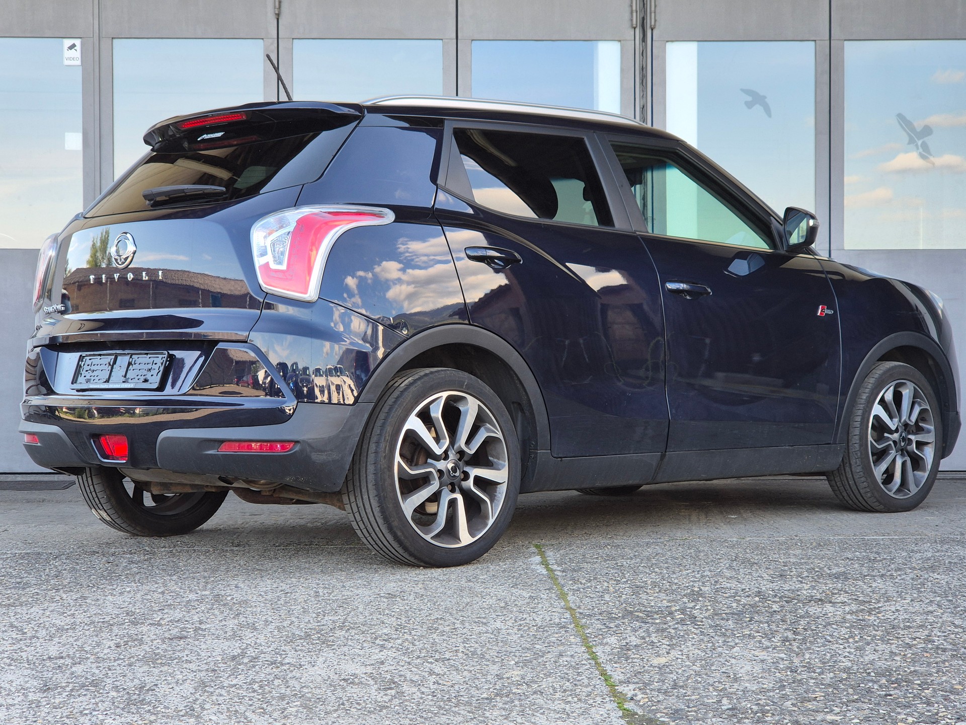 KGM-SsangYong Tivoli 1.6 e-XGi Sapphire 4WD Automatic-image-5