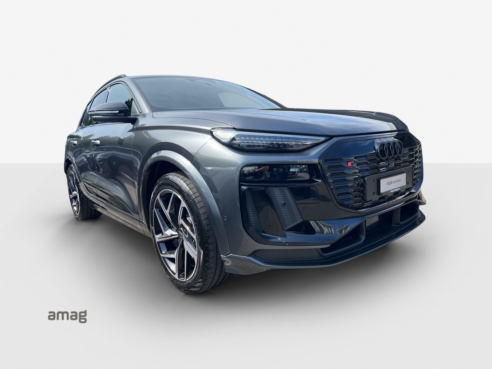 AUDI SQ6 e-tron quattro-image-5