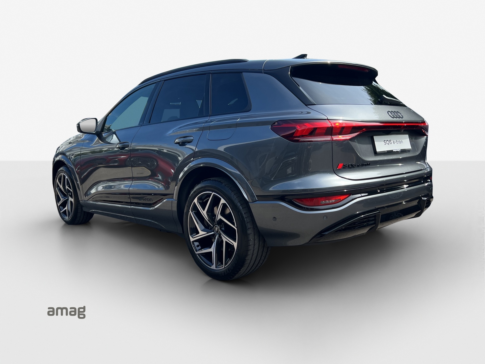 AUDI SQ6 e-tron quattro-image-2