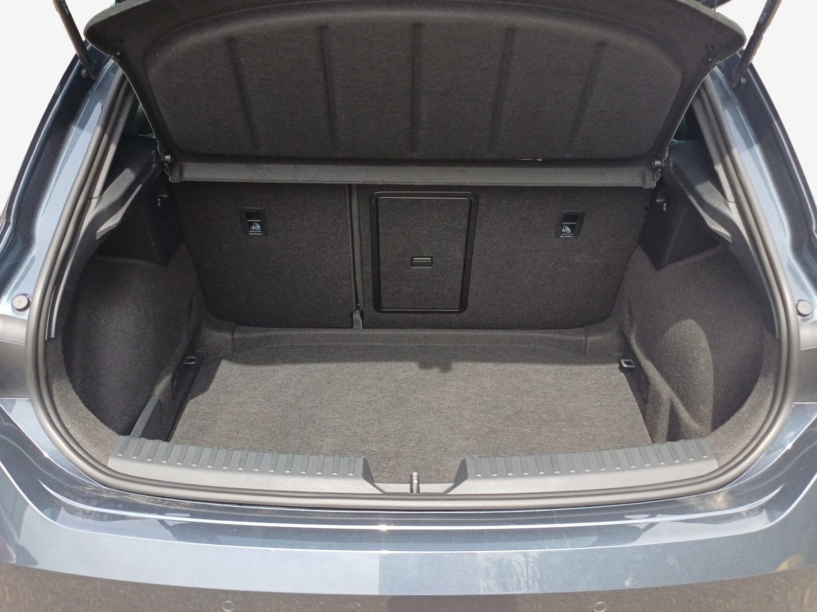 SEAT Leon 1.5 eTSI mHEV DSG FR-image-12