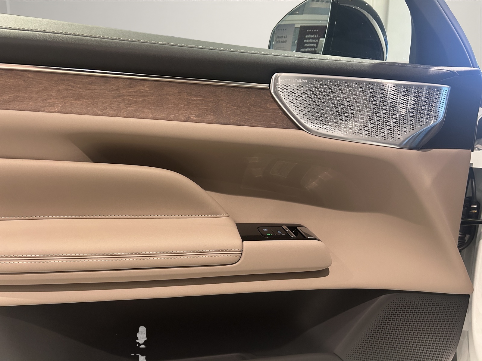 VOLVO ES90 Single 88 kWh Ultra-image-8
