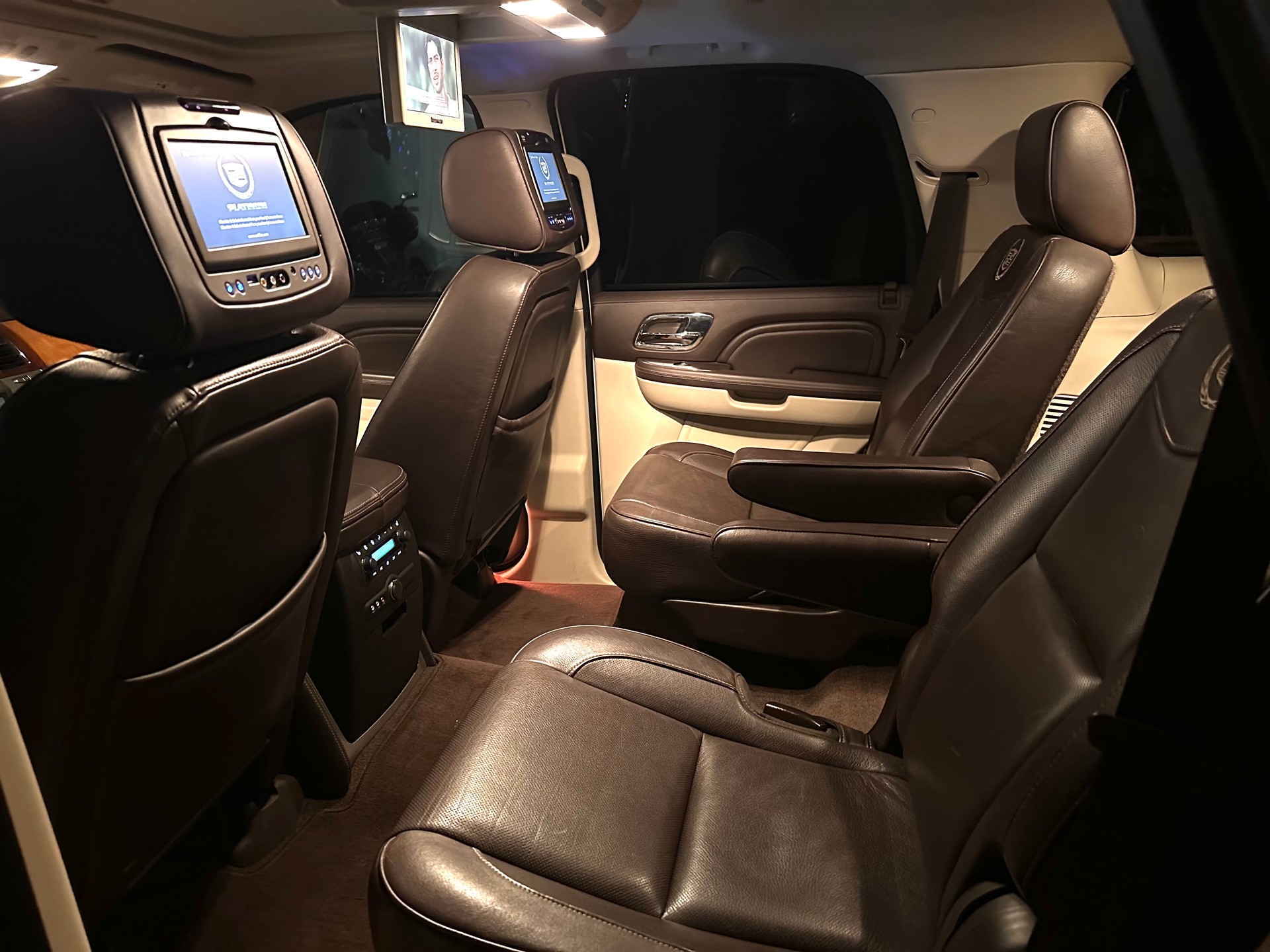 CADILLAC Platinum-image-5