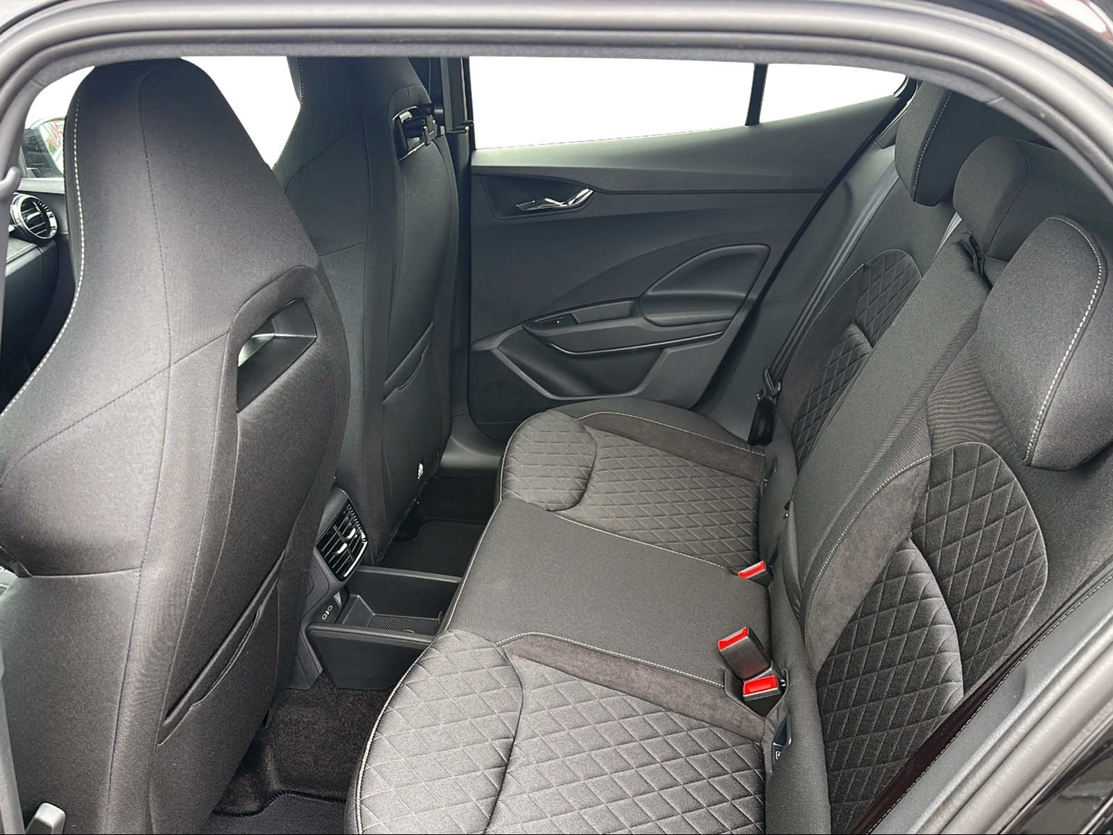 SKODA Fabia 1.0 TSI Monte Carlo DSG-image-4