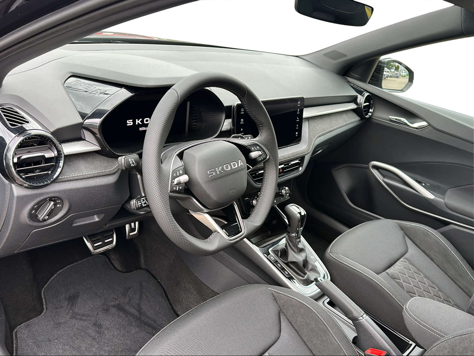 SKODA Fabia 1.0 TSI Monte Carlo DSG-showroom-element-3