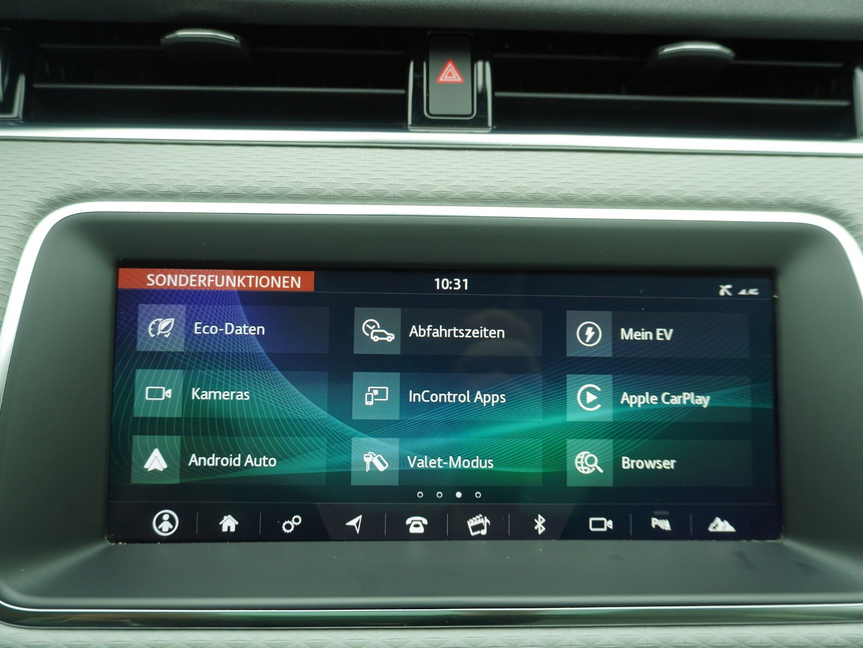 LAND ROVER Range Rover Evoque 1.5 T 300e S AWD-image-20