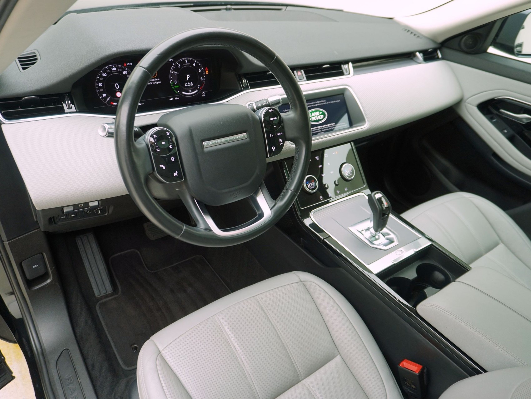 LAND ROVER Range Rover Evoque 1.5 T 300e S AWD-image-10