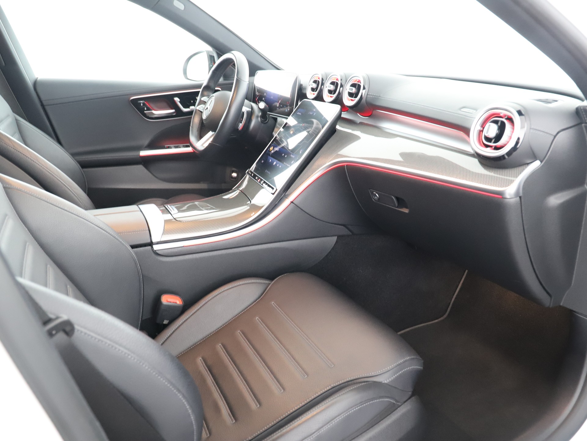 MERCEDES-BENZ C 200 4M AMG Line-image-9