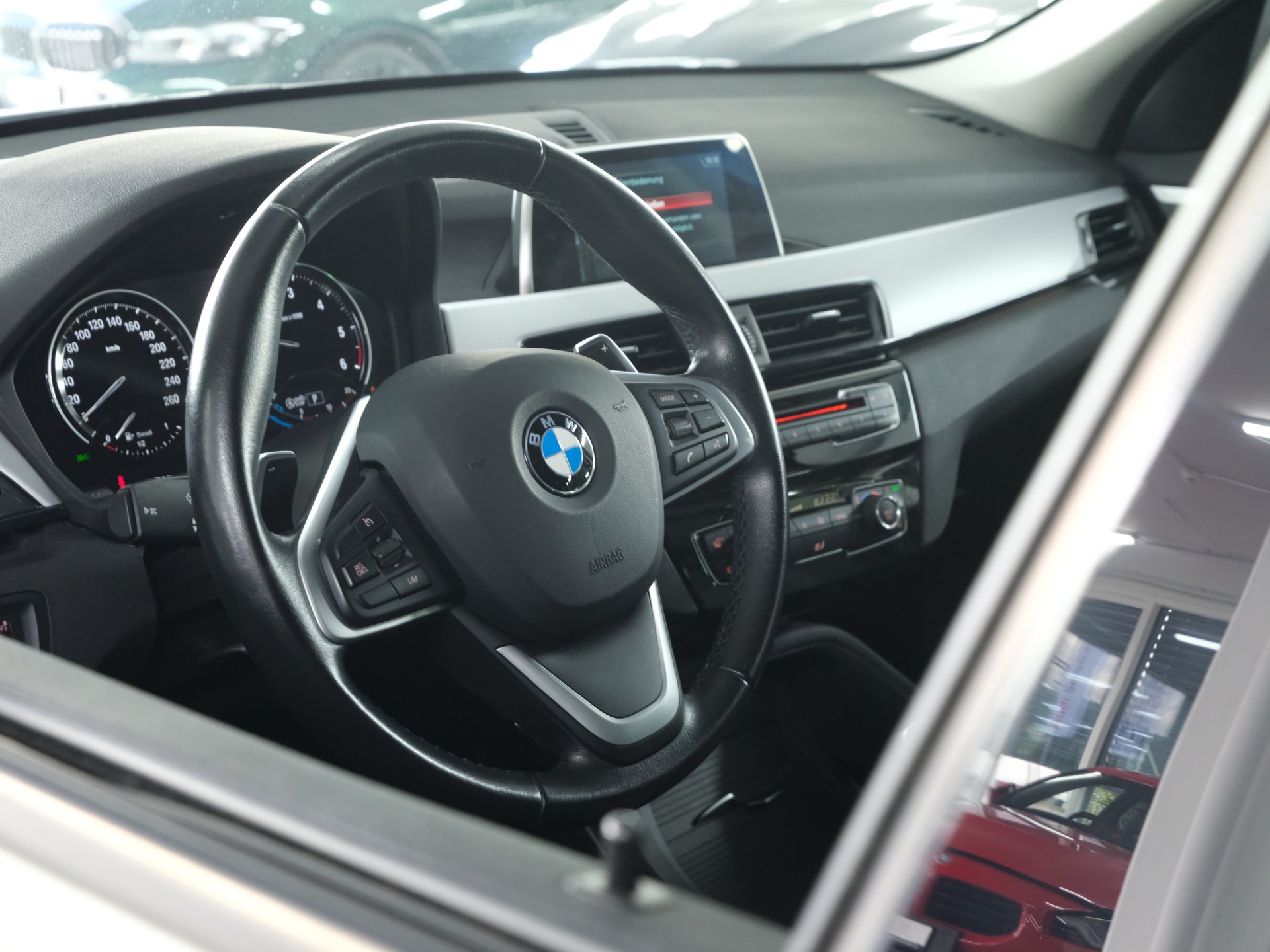 BMW X1 sDrive 18d M Sport Steptronic *Rückfahrkamera* *Individual*-image-15