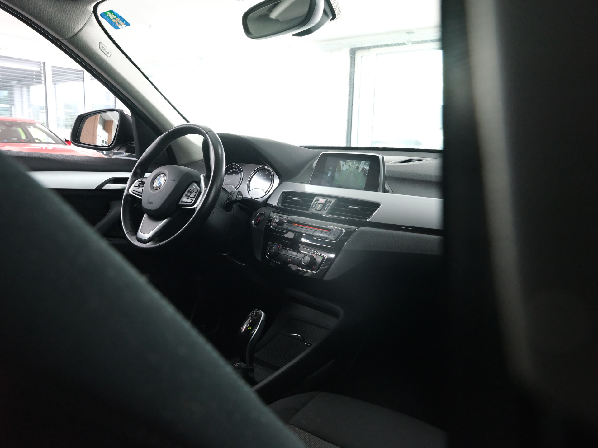 BMW X1 sDrive 18d M Sport Steptronic *Rückfahrkamera* *Individual*-image-23