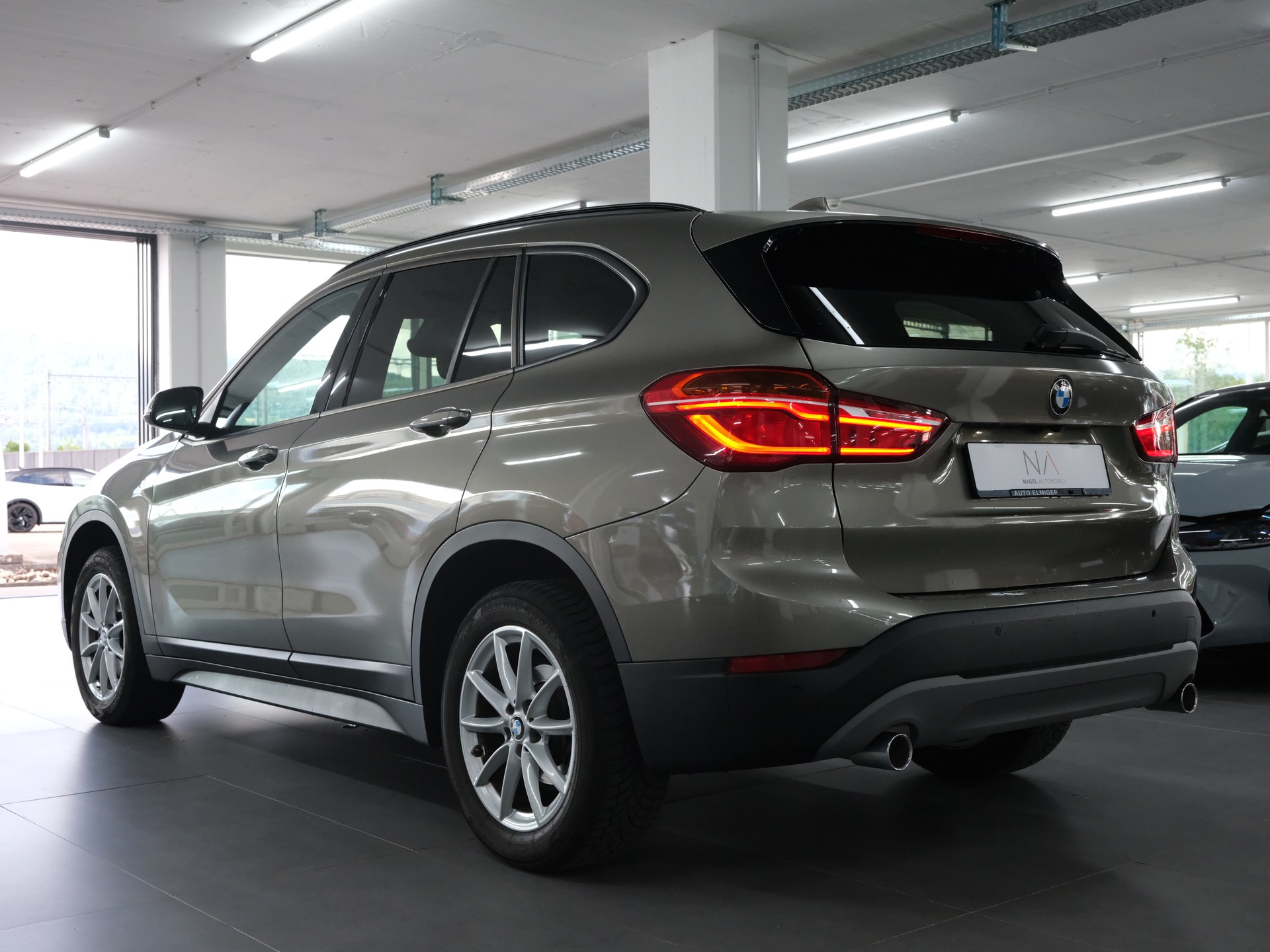 BMW X1 sDrive 18d M Sport Steptronic *Rückfahrkamera* *Individual*-image-4