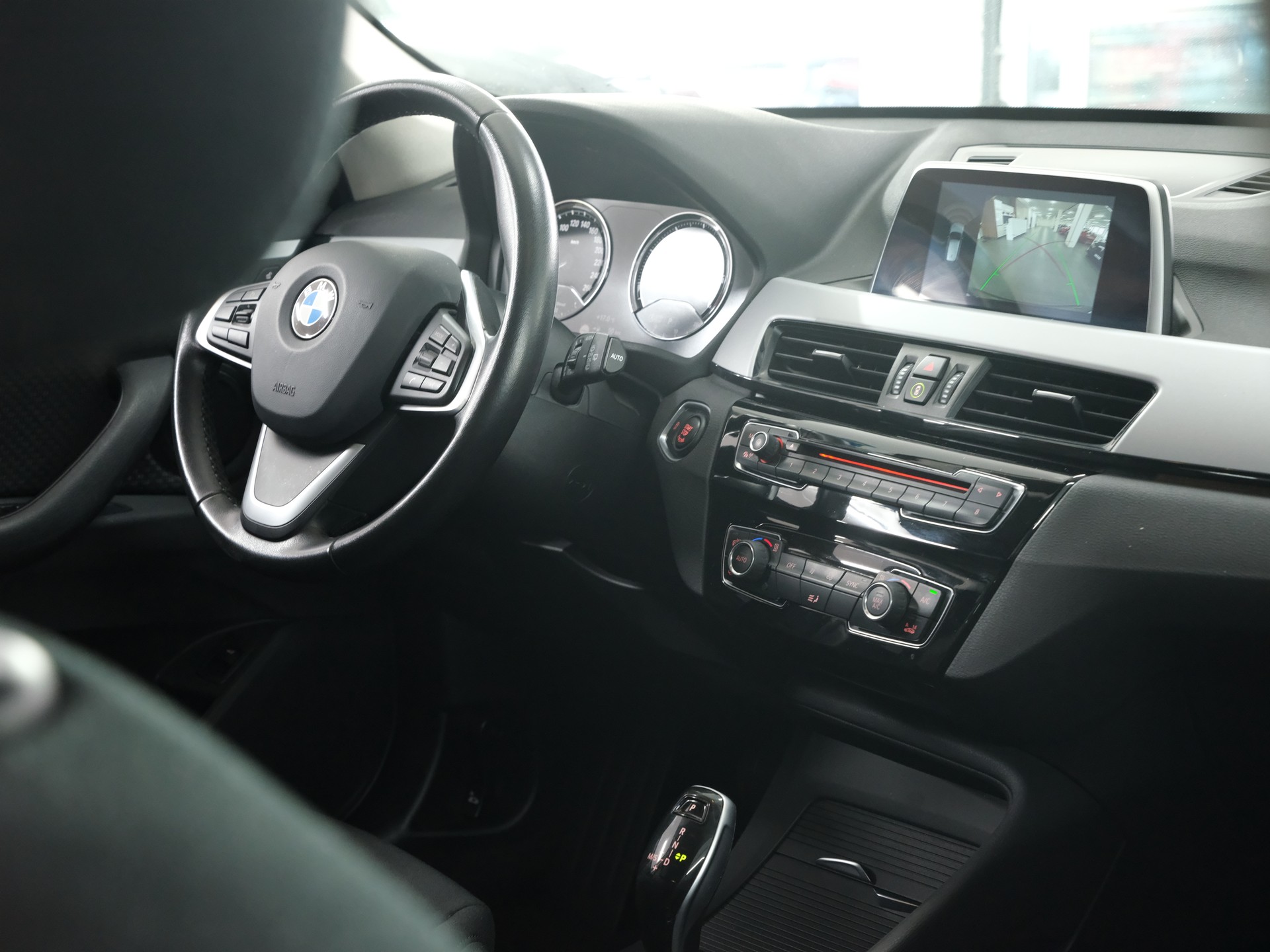 BMW X1 sDrive 18d M Sport Steptronic *Rückfahrkamera* *Individual*-image-22