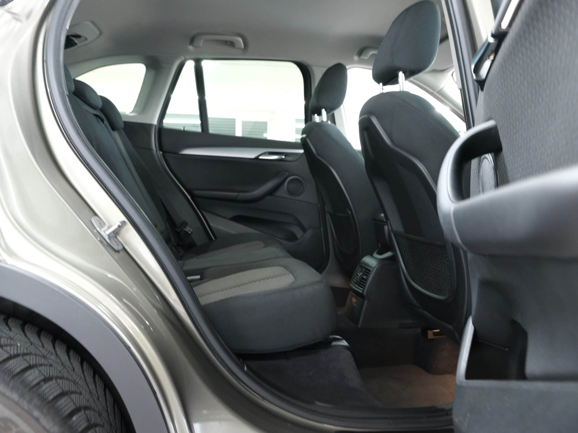BMW X1 sDrive 18d M Sport Steptronic *Rückfahrkamera* *Individual*-image-21
