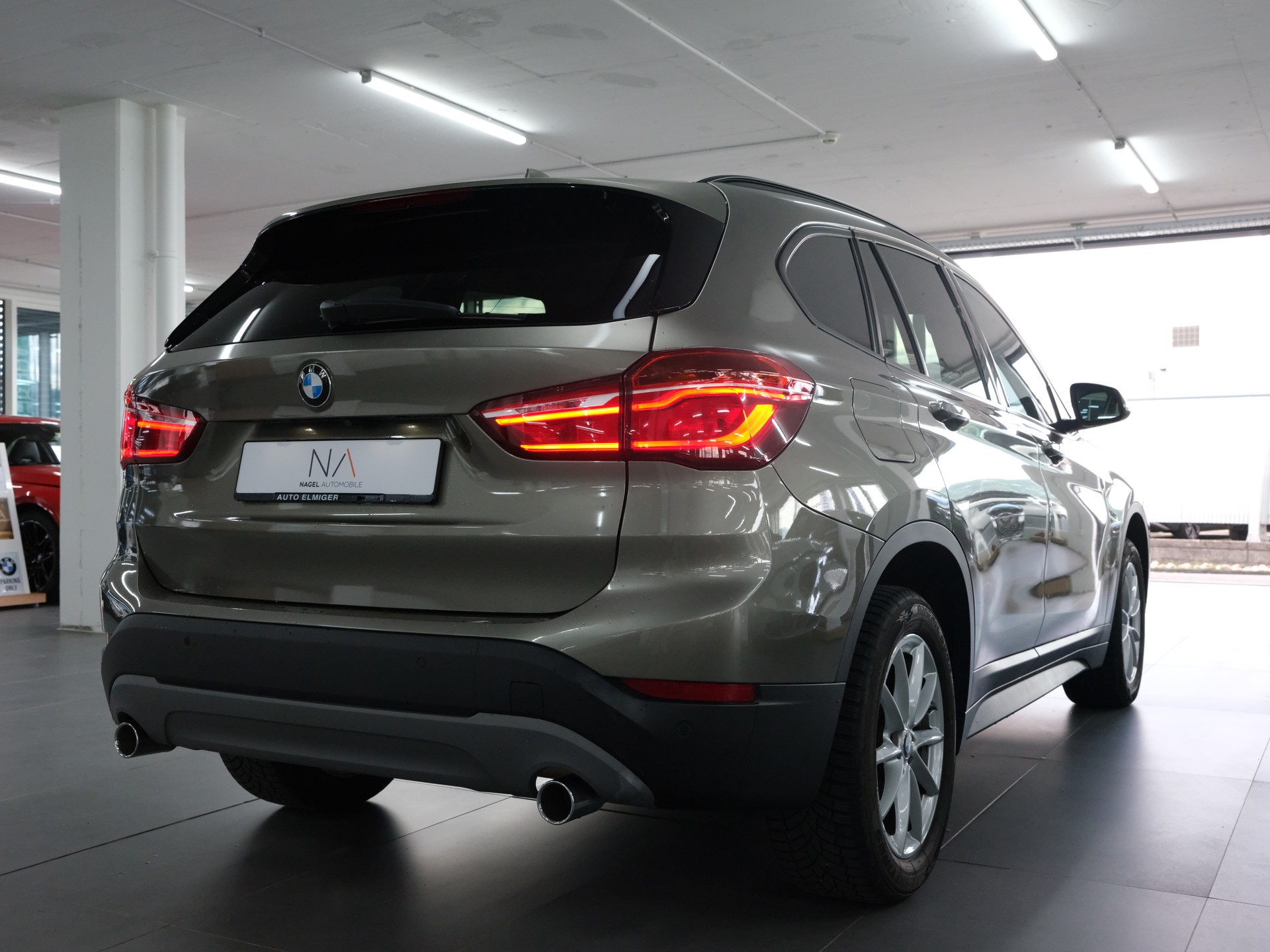BMW X1 sDrive 18d M Sport Steptronic *Rückfahrkamera* *Individual*-image-2
