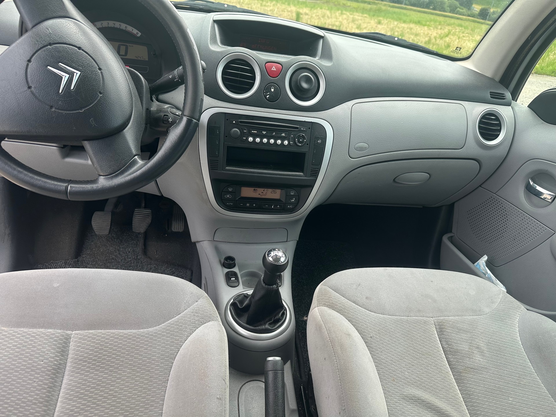 CITROEN C3 1.4i 16V Exclusive-image-11