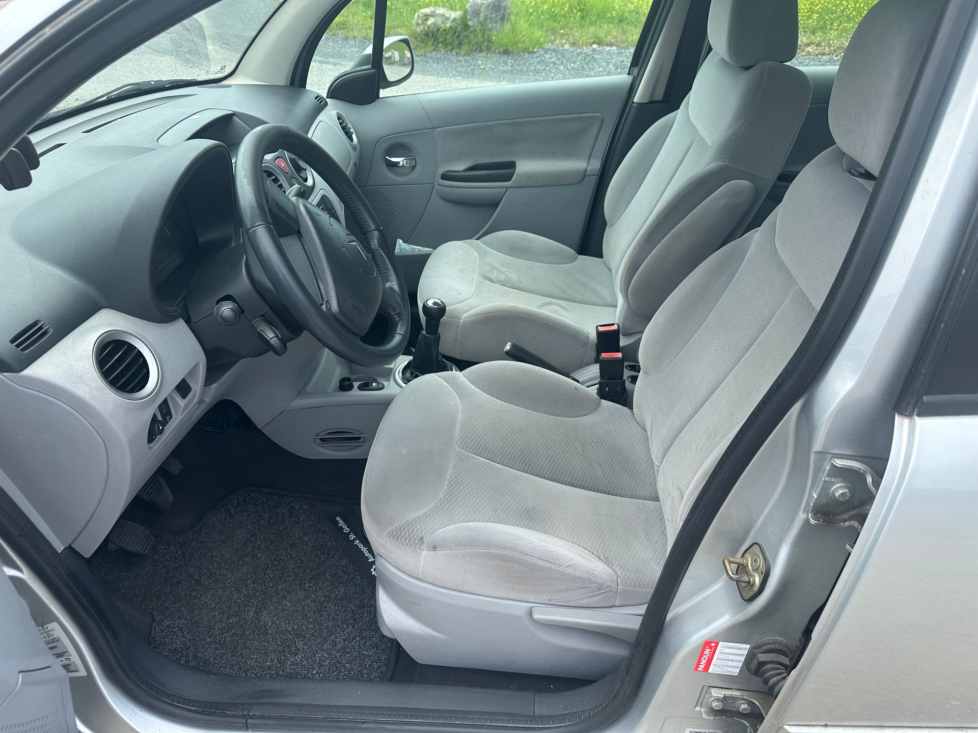 CITROEN C3 1.4i 16V Exclusive-image-10