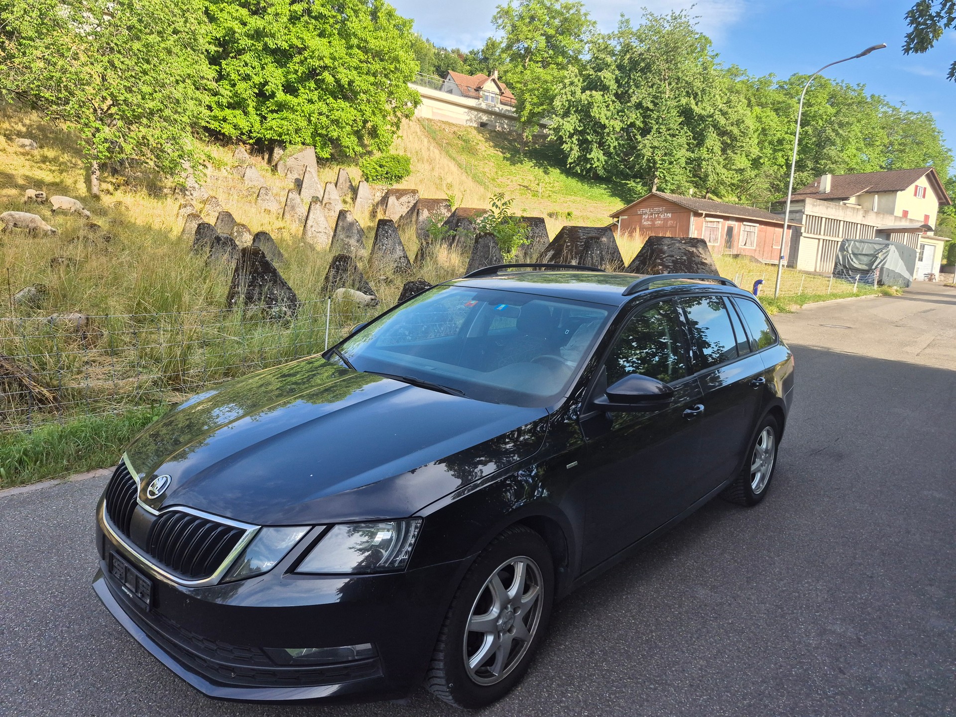 SKODA Octavia Combi 1.6 TDI Clever 4x4-image-0