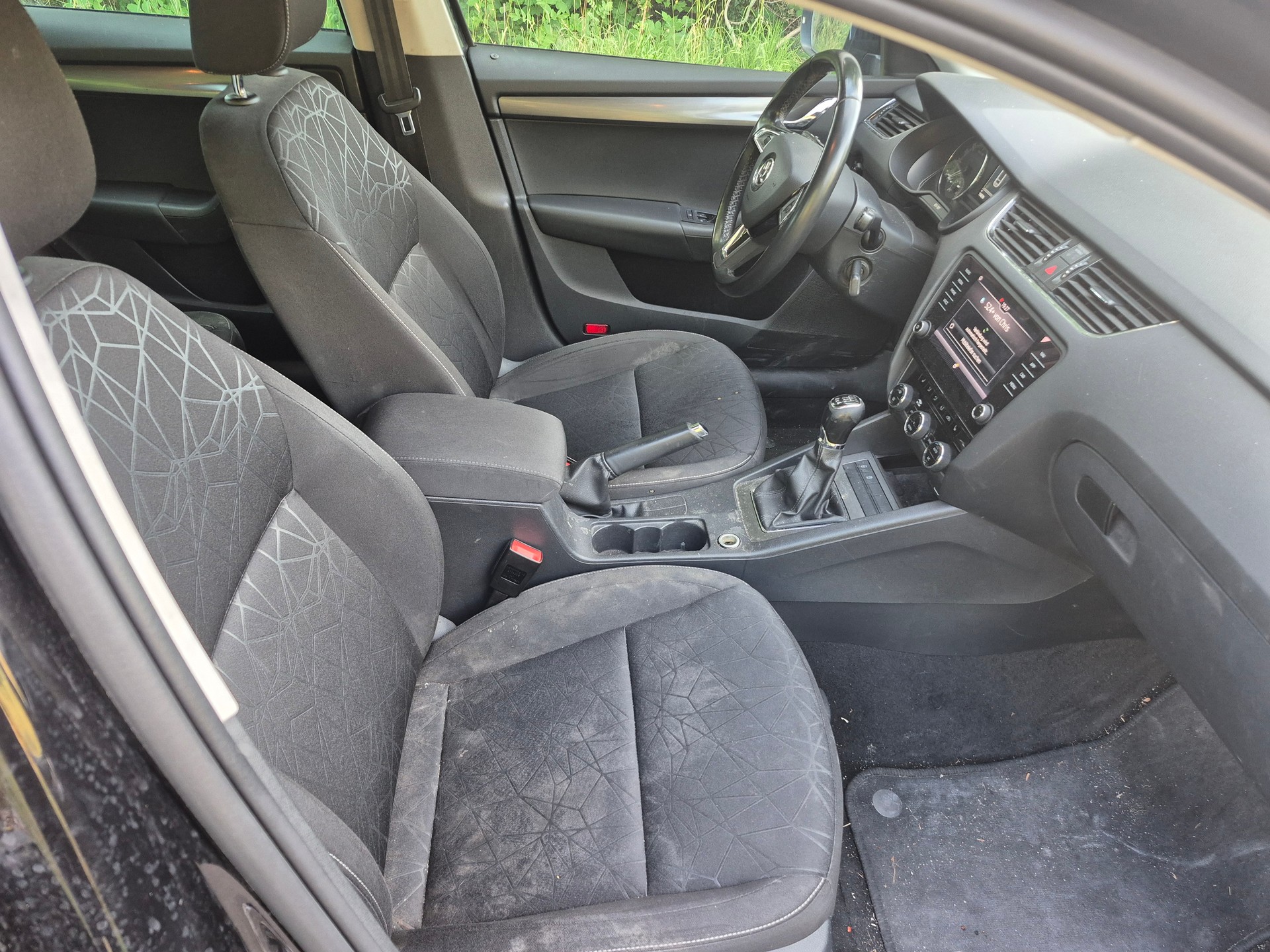 SKODA Octavia Combi 1.6 TDI Clever 4x4-image-6