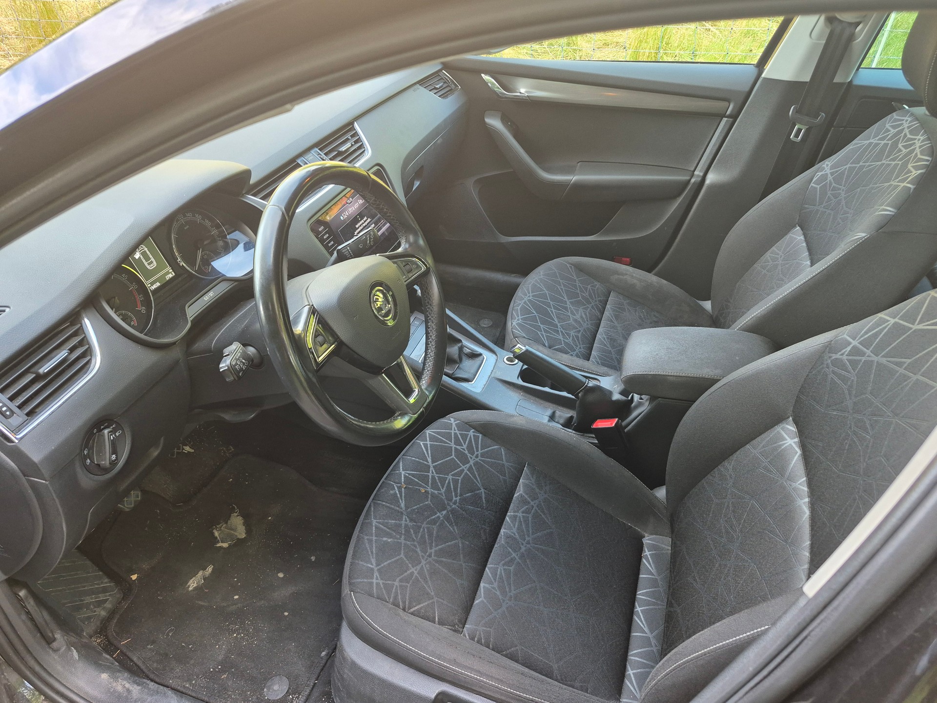 SKODA Octavia Combi 1.6 TDI Clever 4x4-image-5