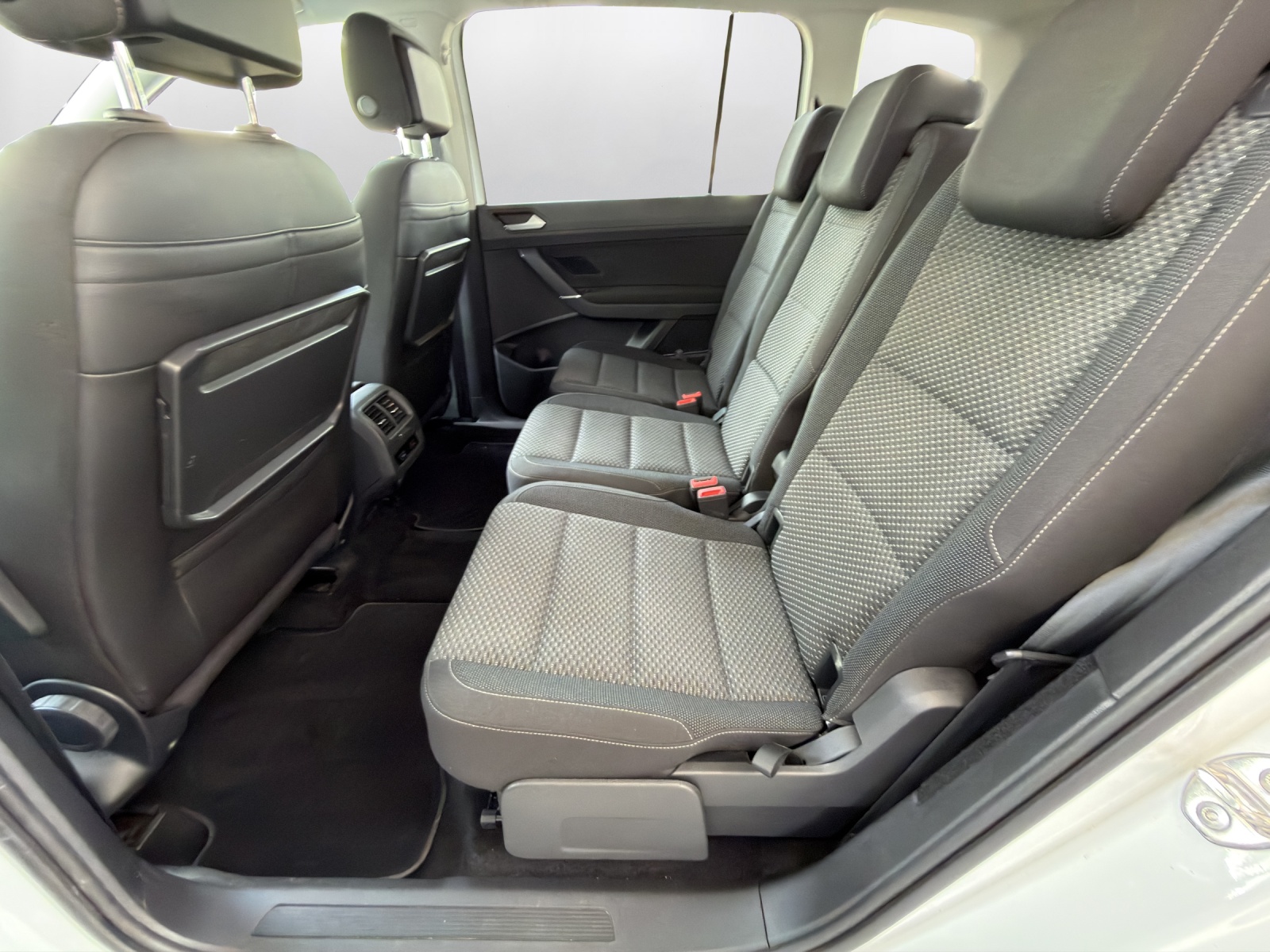 VW Touran 1.5 TSI EVO Comfortline DSG-image-9