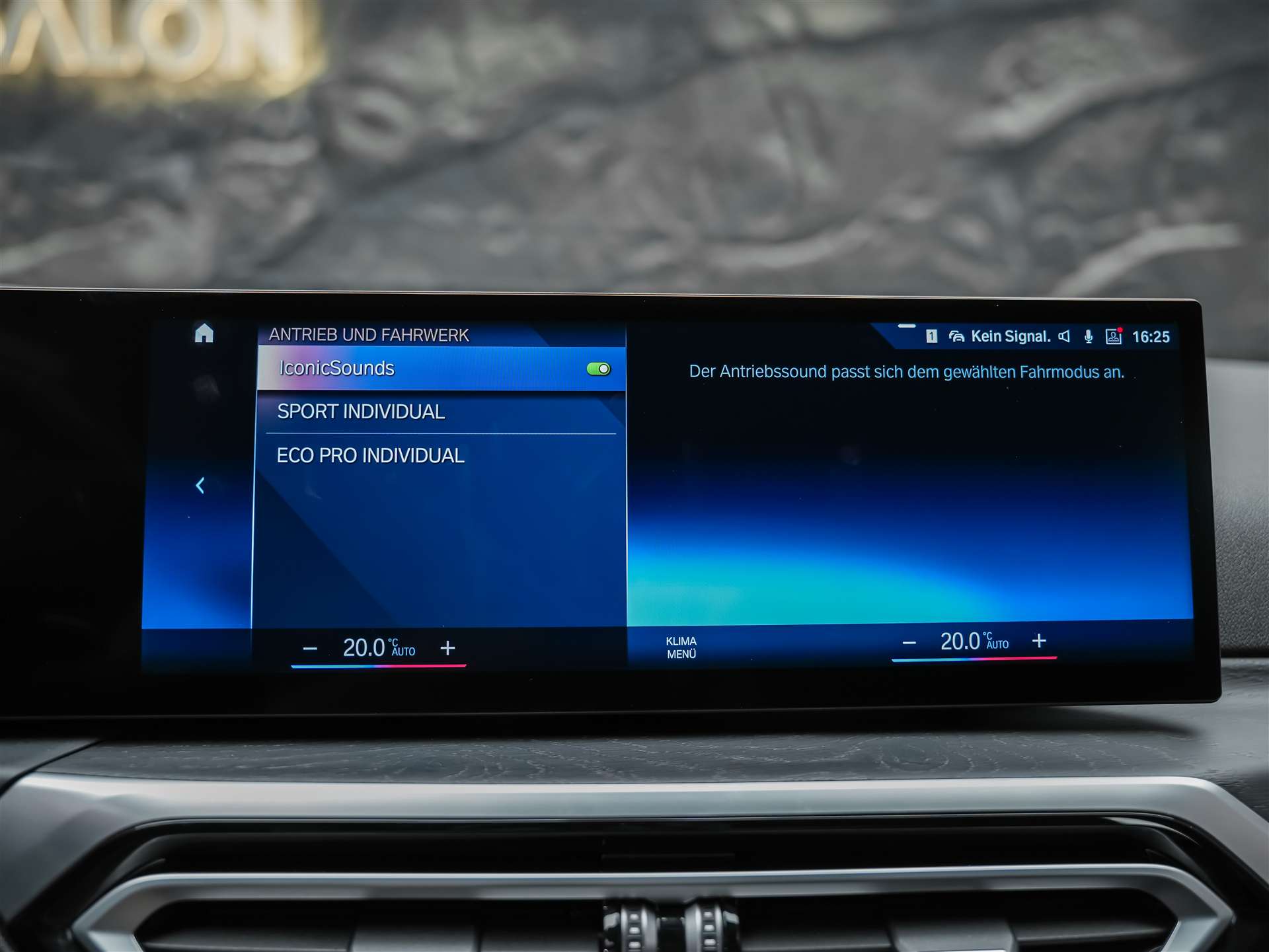 BMW 330i xDrive Steptronic M Sport *360° Kamera*Head Up Display*Abstandsregler*-image-39