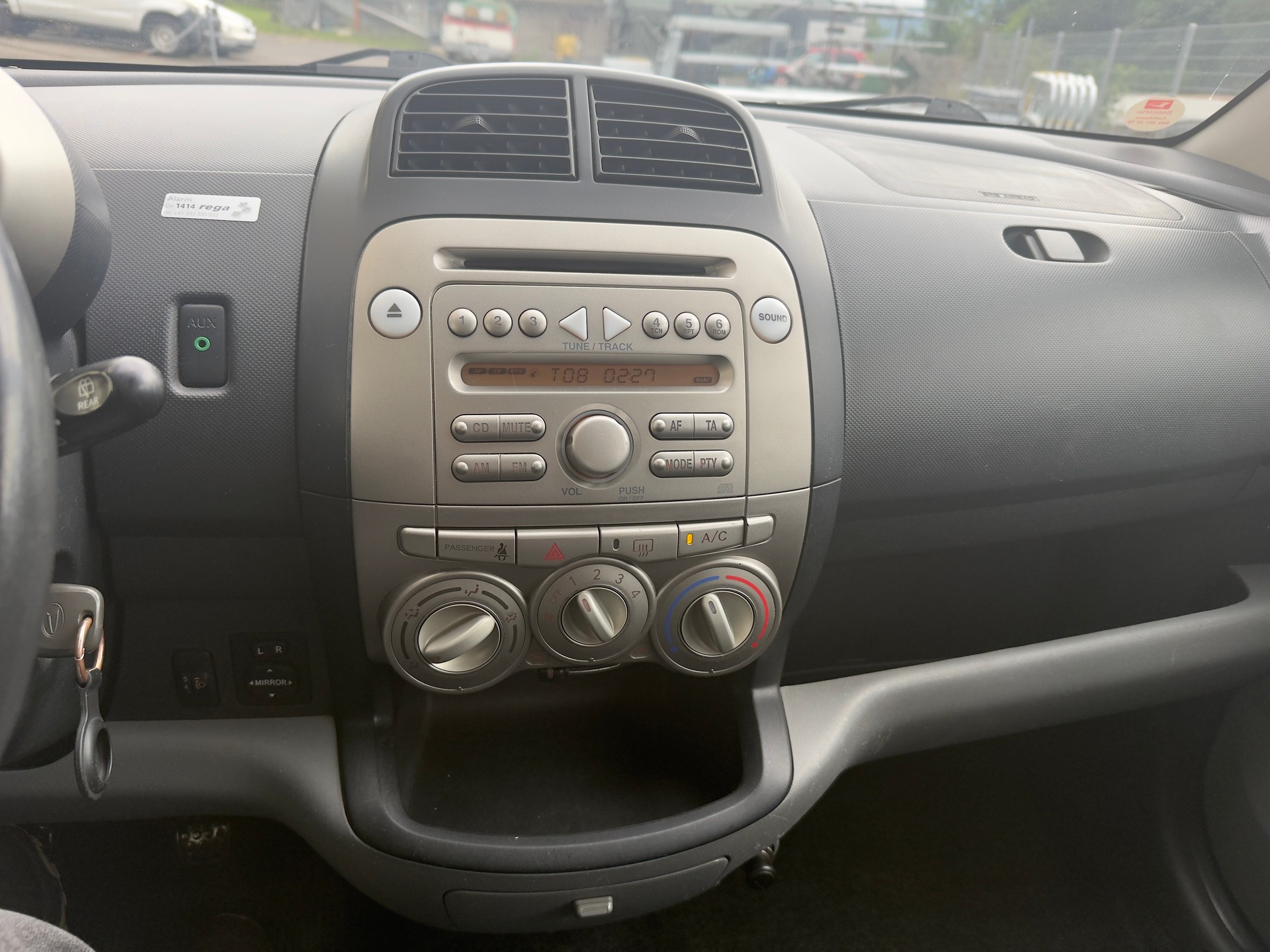 DAIHATSU Sirion 1.3 S eco-4WD-image-13