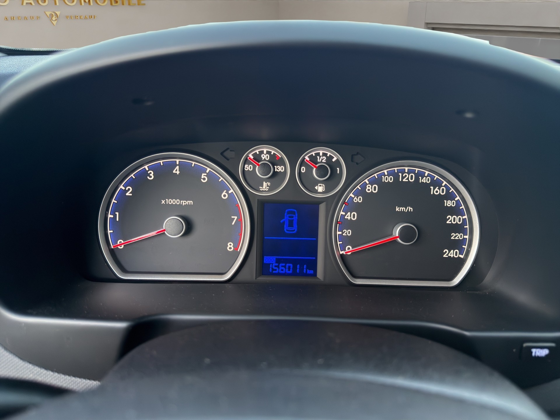 HYUNDAI i30 2.0 Premium-image-9