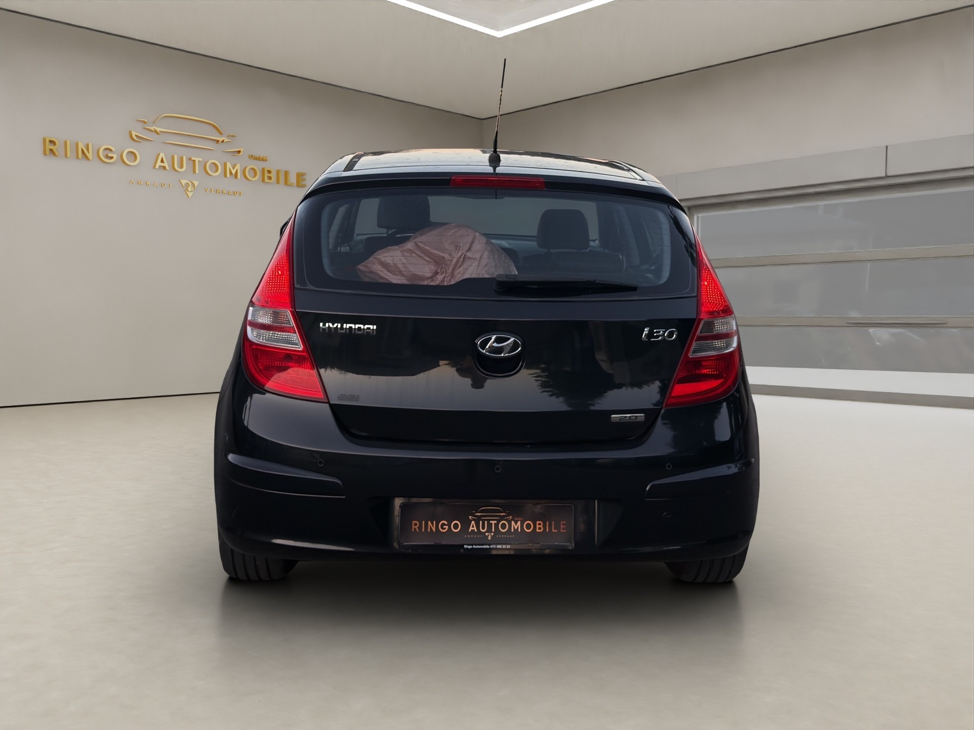 HYUNDAI i30 2.0 Premium-image-5