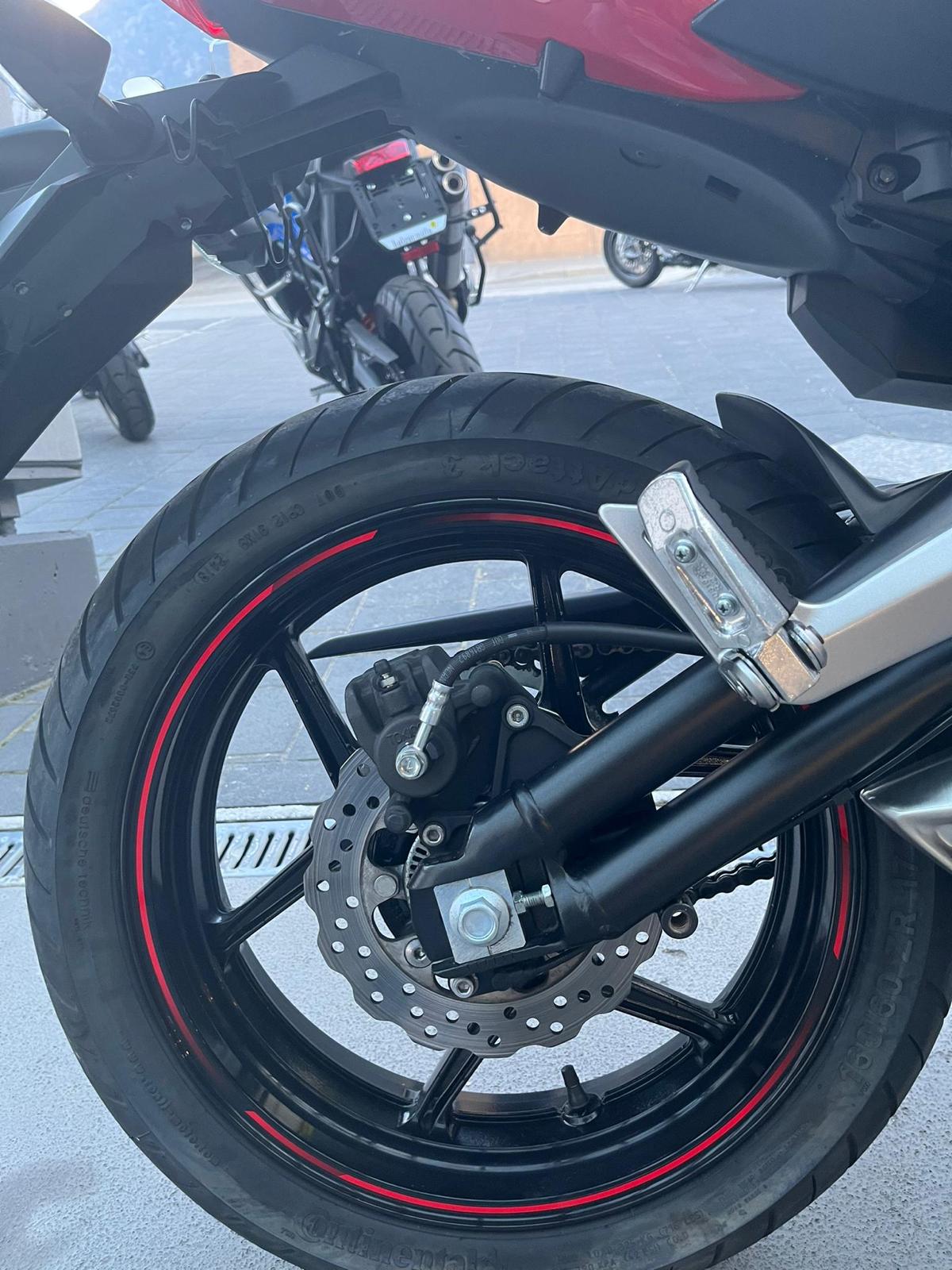 KAWASAKI ER-6n-image-2