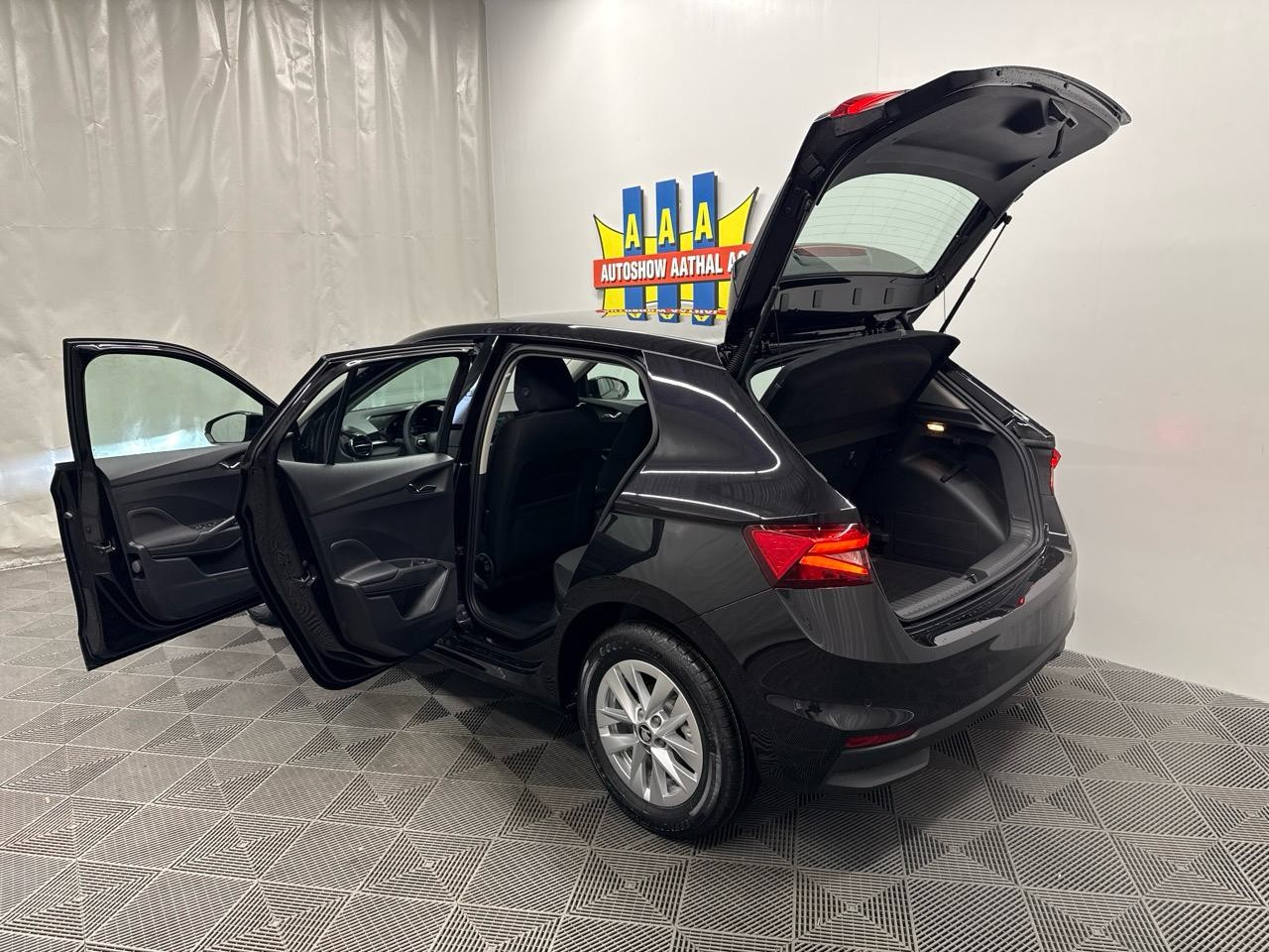 SKODA Fabia 1.0 TSI Selection DSG-image-11