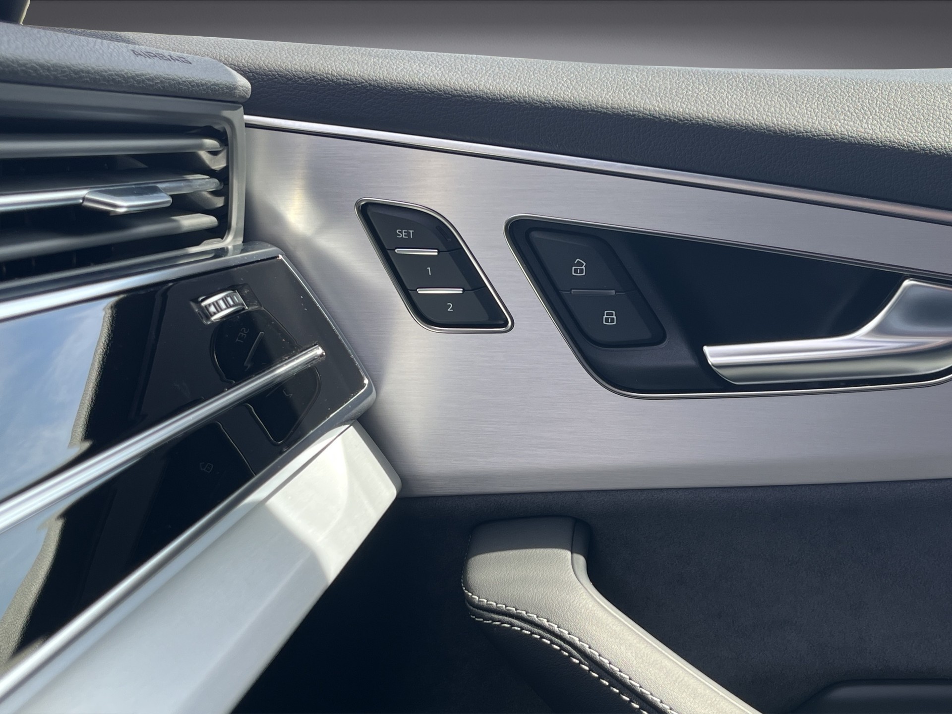 AUDI SQ7 TFSI quattro tiptronic*7-Plätzer, S-Sportsitze PLUS, Wankstabilisierung, Optikpaket, AHK, Standheizung, (5-Jahre Garantie)-image-28