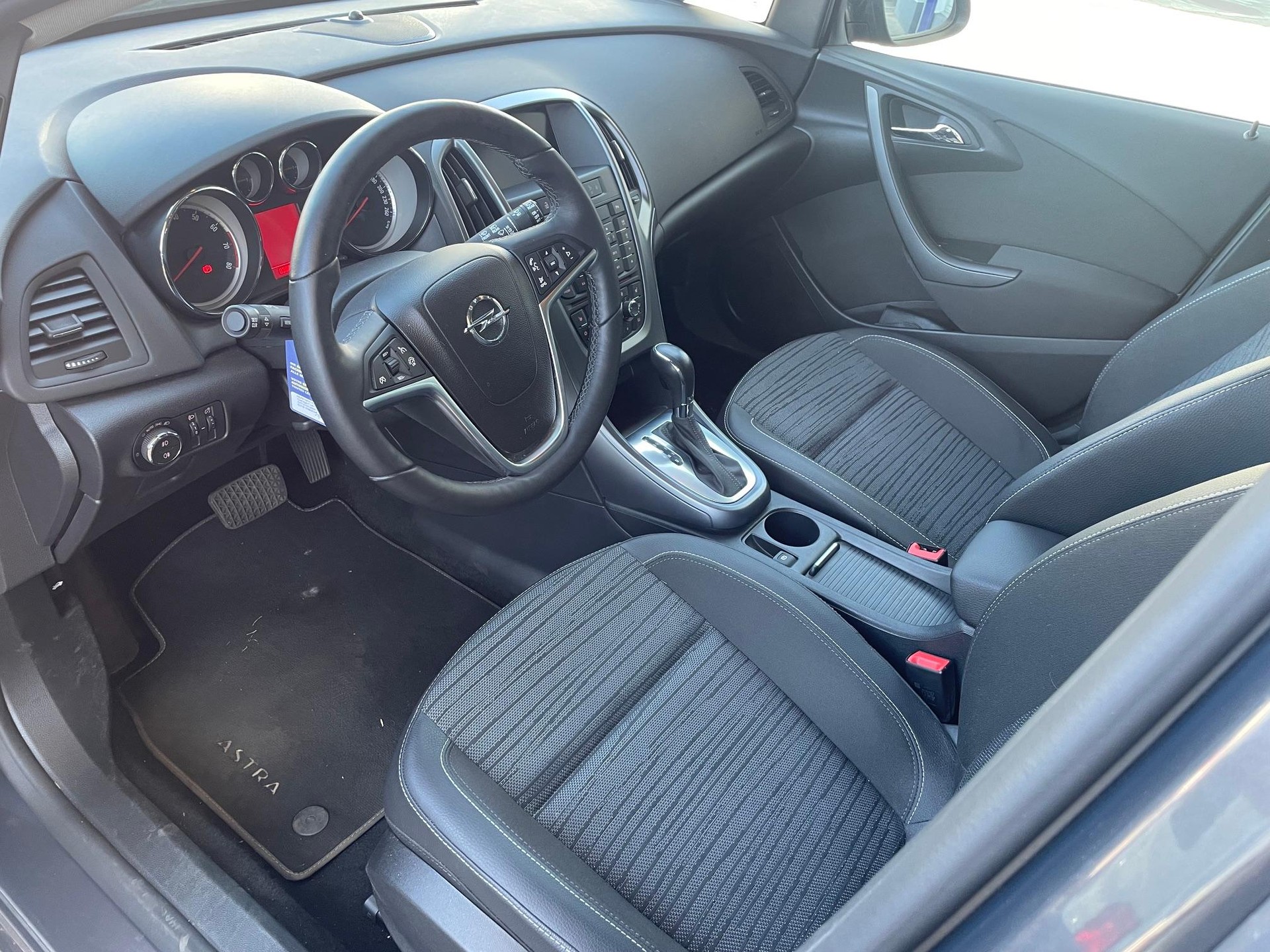 OPEL Astra Sports Tourer 1.4 T 140 ecoTEC-image-3